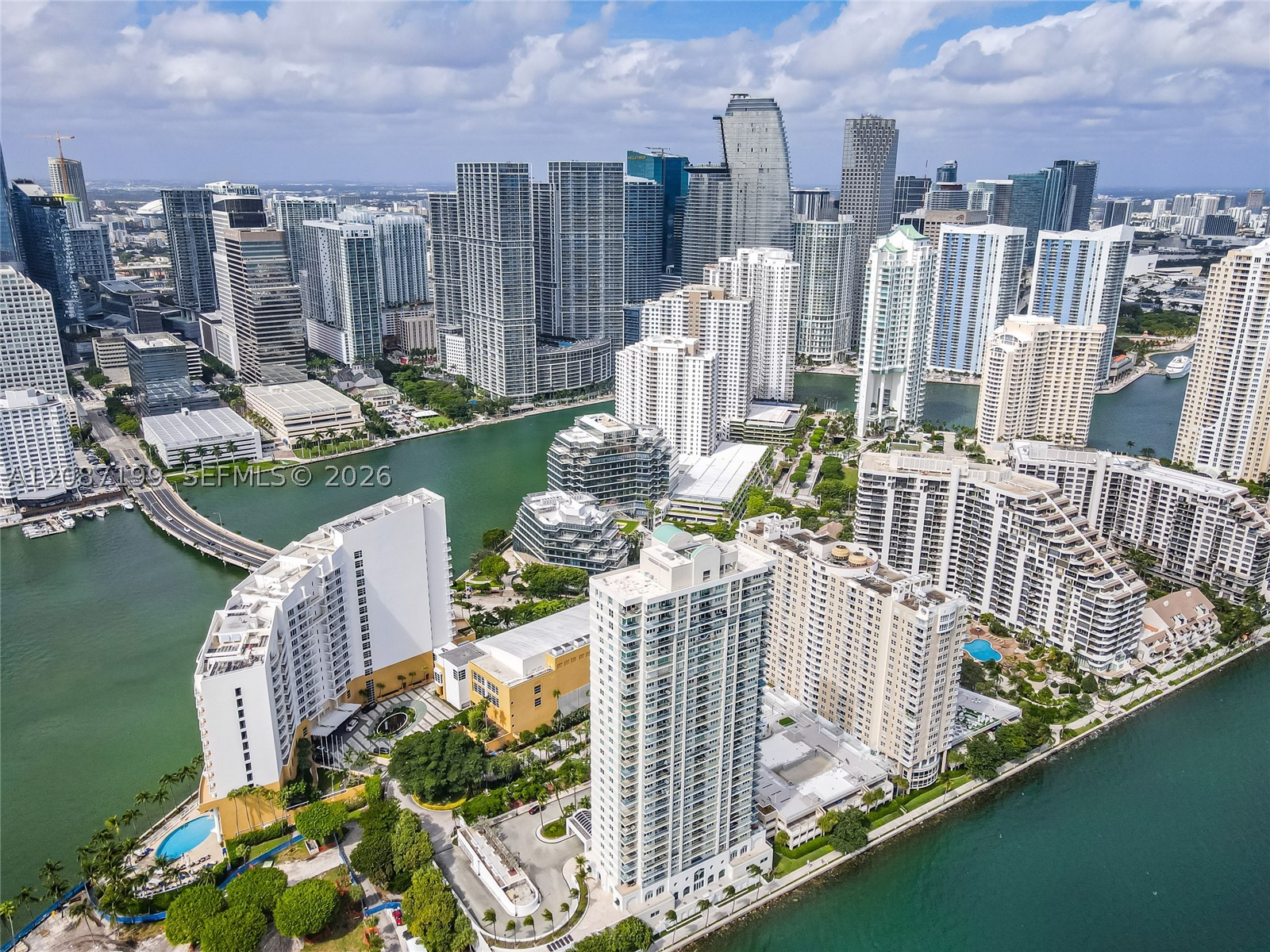 800 Claughton Island Dr #1604, Miami FL 33131