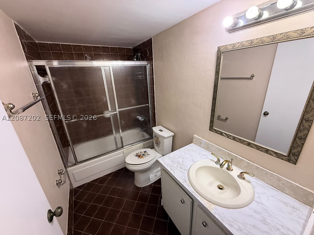 10000 NW 80th Ct #2361, Hialeah Gardens FL 33016