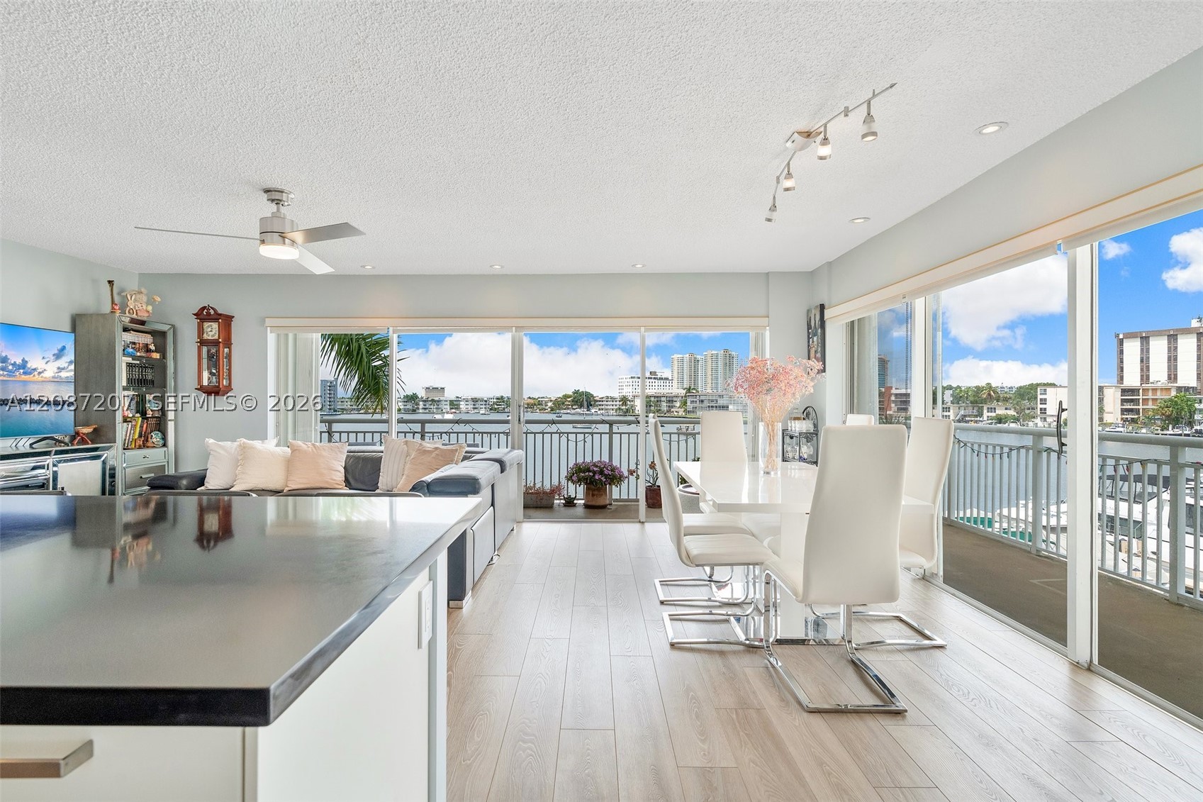 126 Golden Isles Dr #34A, Hallandale Beach FL 33009