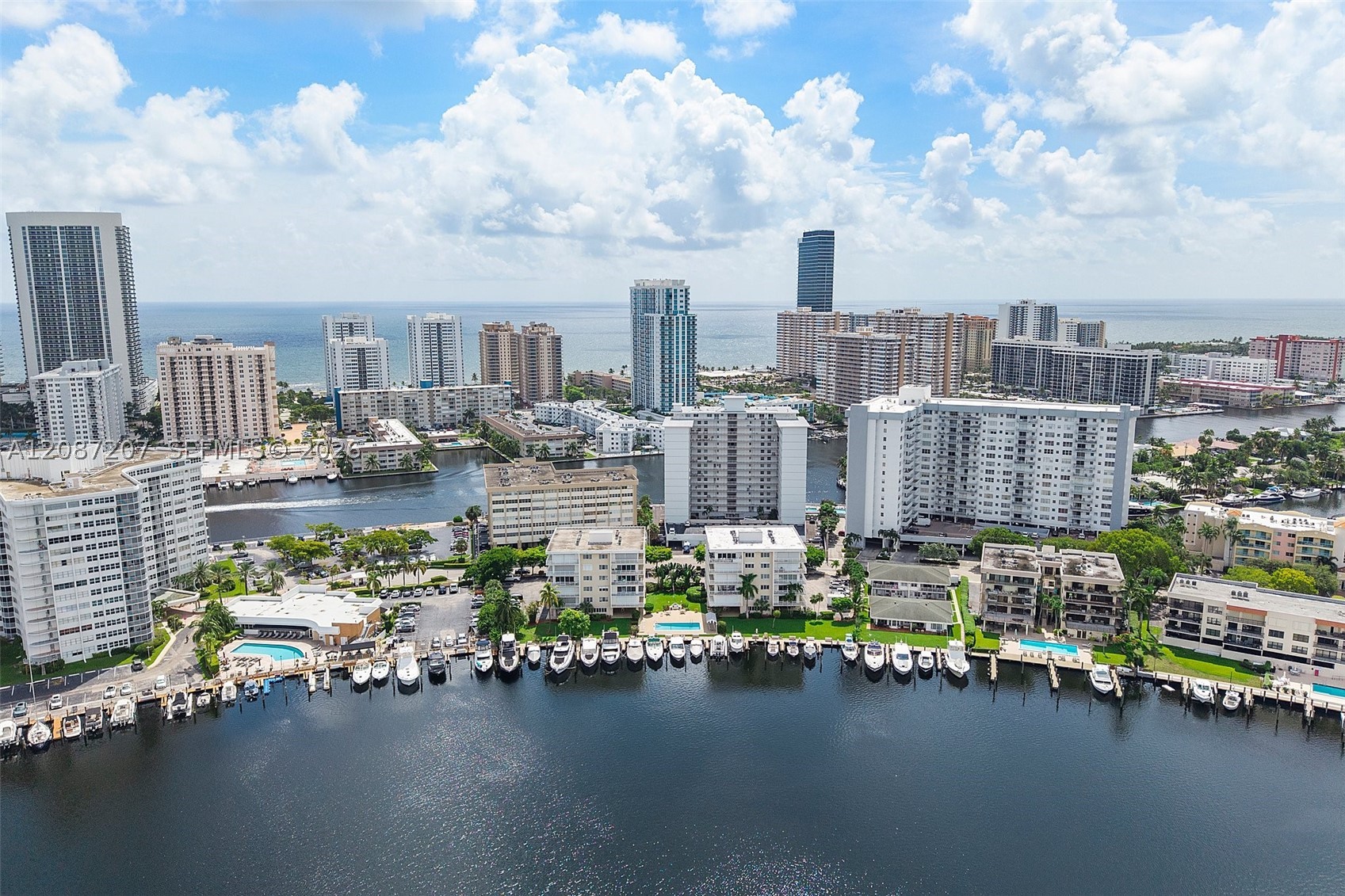 126 Golden Isles Dr #34A, Hallandale Beach FL 33009