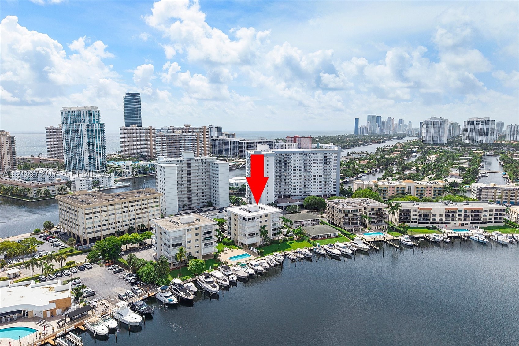 126 Golden Isles Dr #34A, Hallandale Beach FL 33009