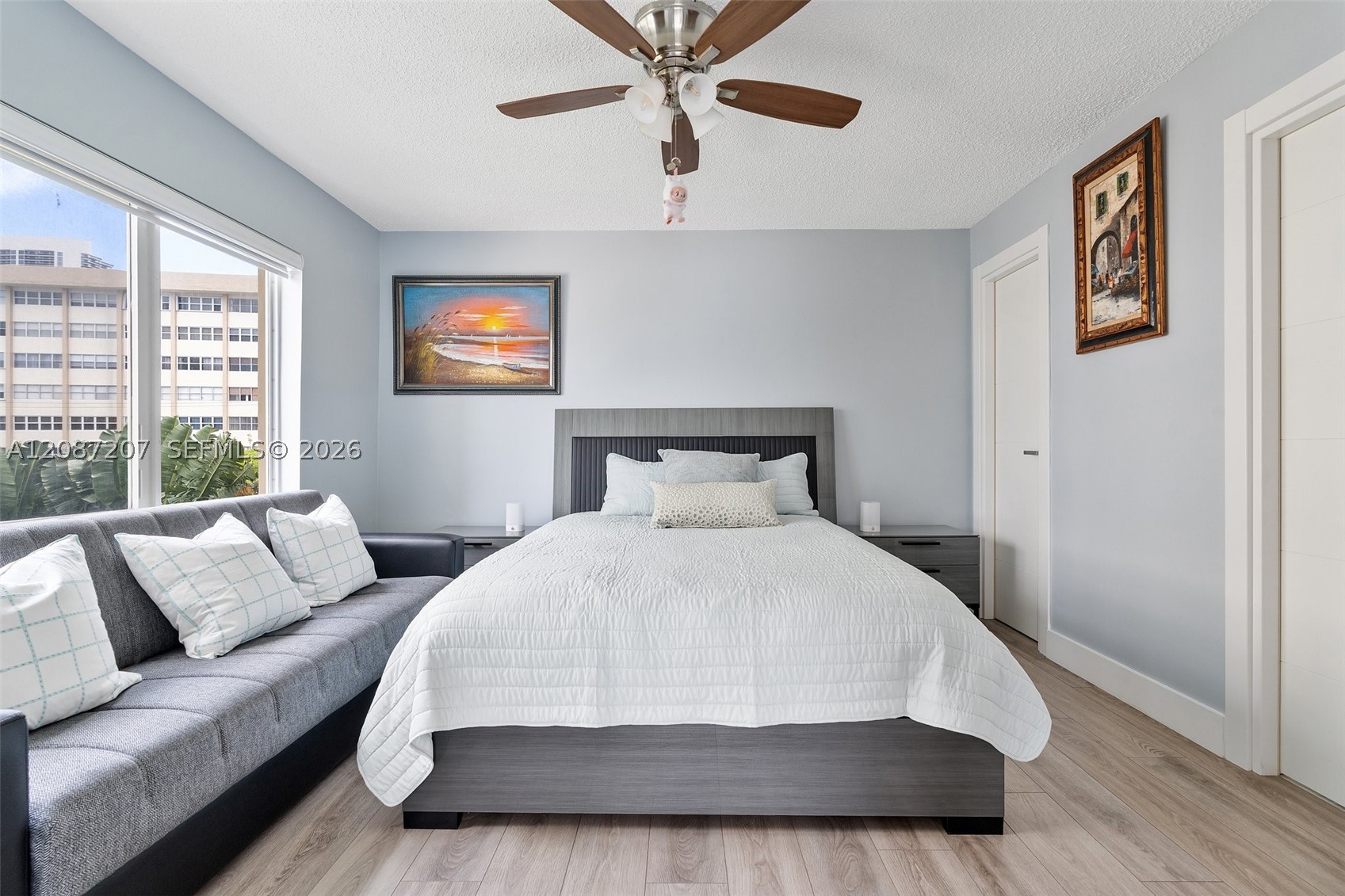 126 Golden Isles Dr #34A, Hallandale Beach FL 33009