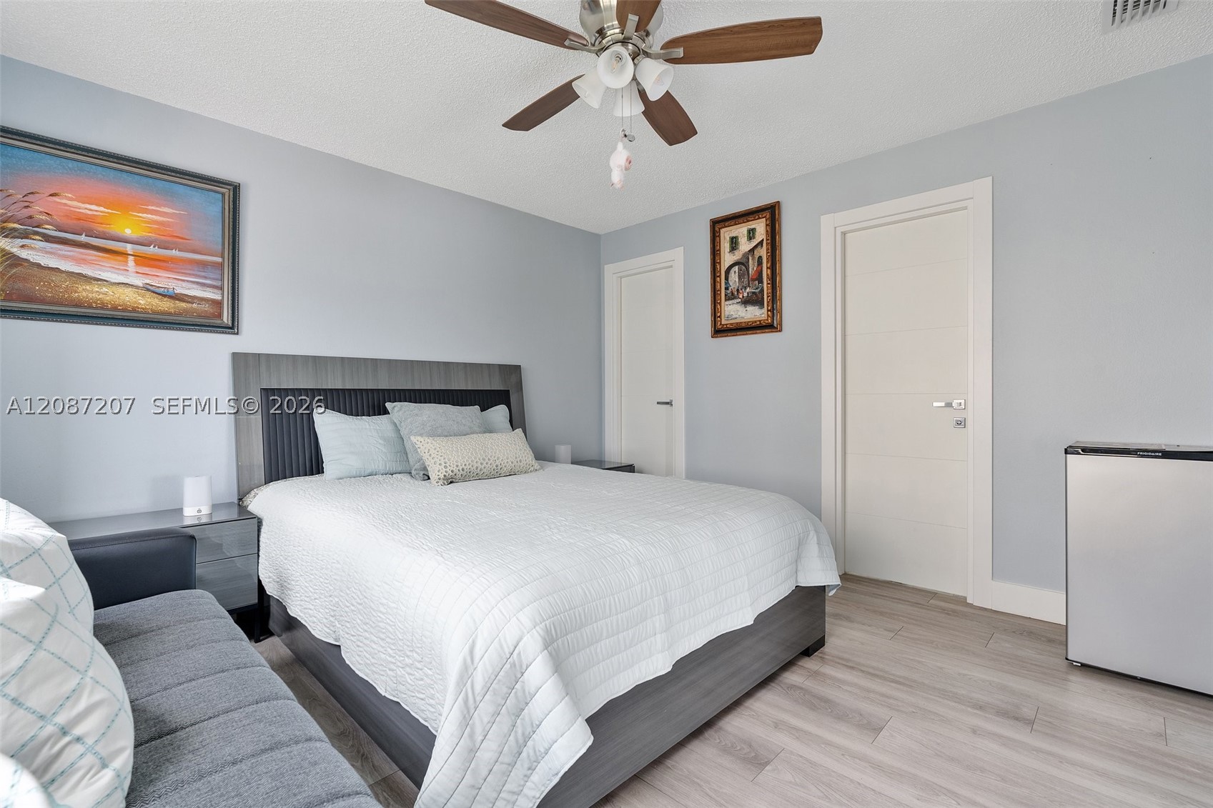 126 Golden Isles Dr #34A, Hallandale Beach FL 33009