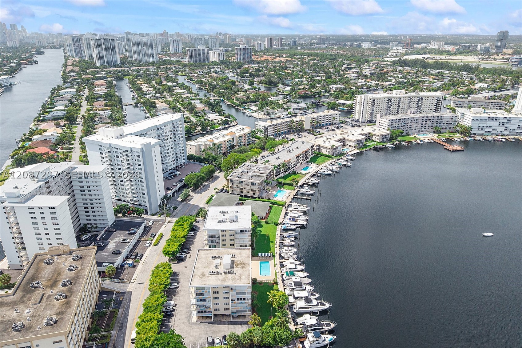 126 Golden Isles Dr #34A, Hallandale Beach FL 33009