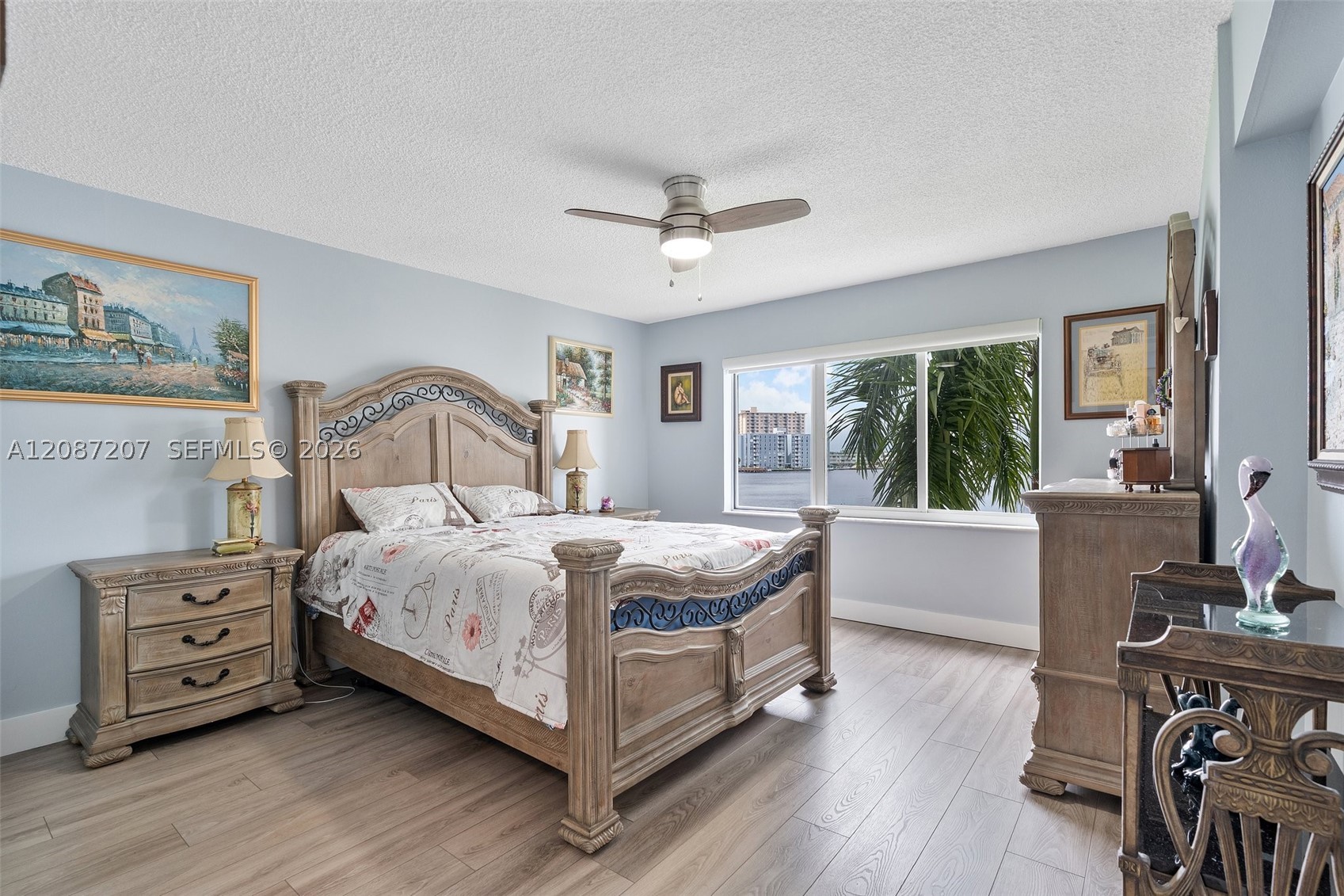 126 Golden Isles Dr #34A, Hallandale Beach FL 33009