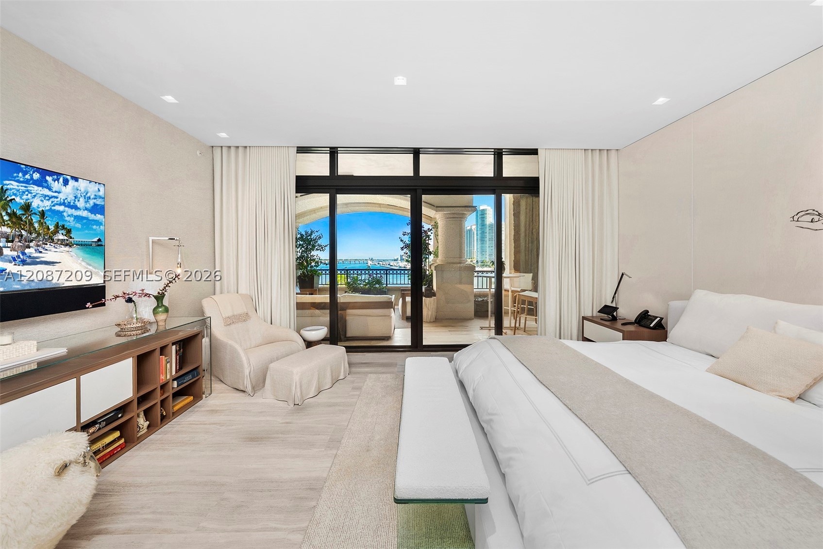 7052 Fisher Island Dr #7052, Miami Beach FL 33109