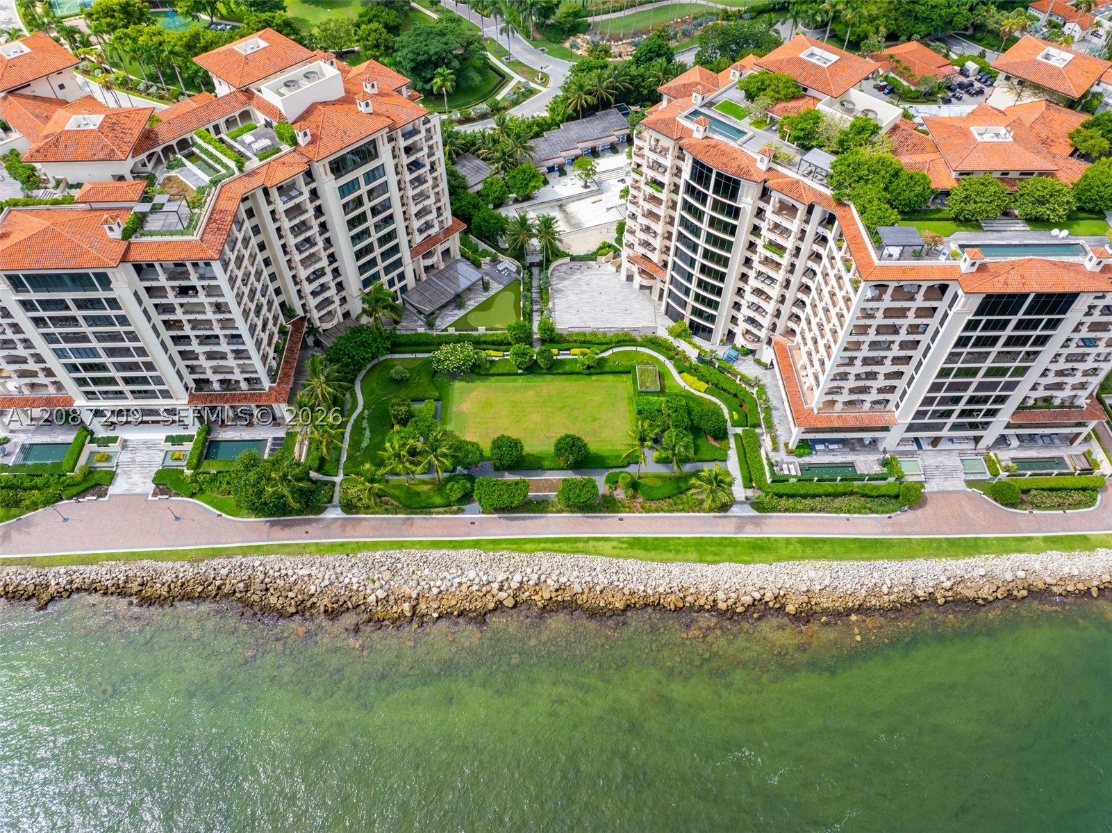 7052 Fisher Island Dr #7052, Miami Beach FL 33109