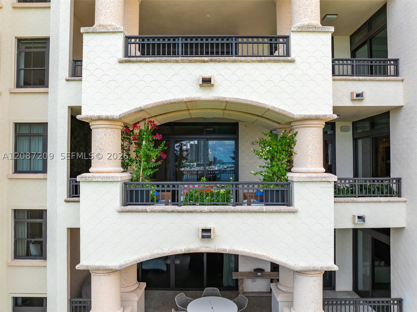7052 Fisher Island Dr #7052, Miami Beach FL 33109