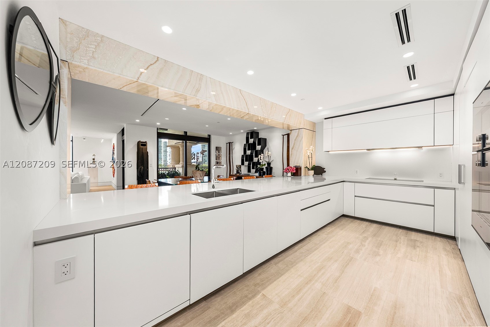 7052 Fisher Island Dr #7052, Miami Beach FL 33109