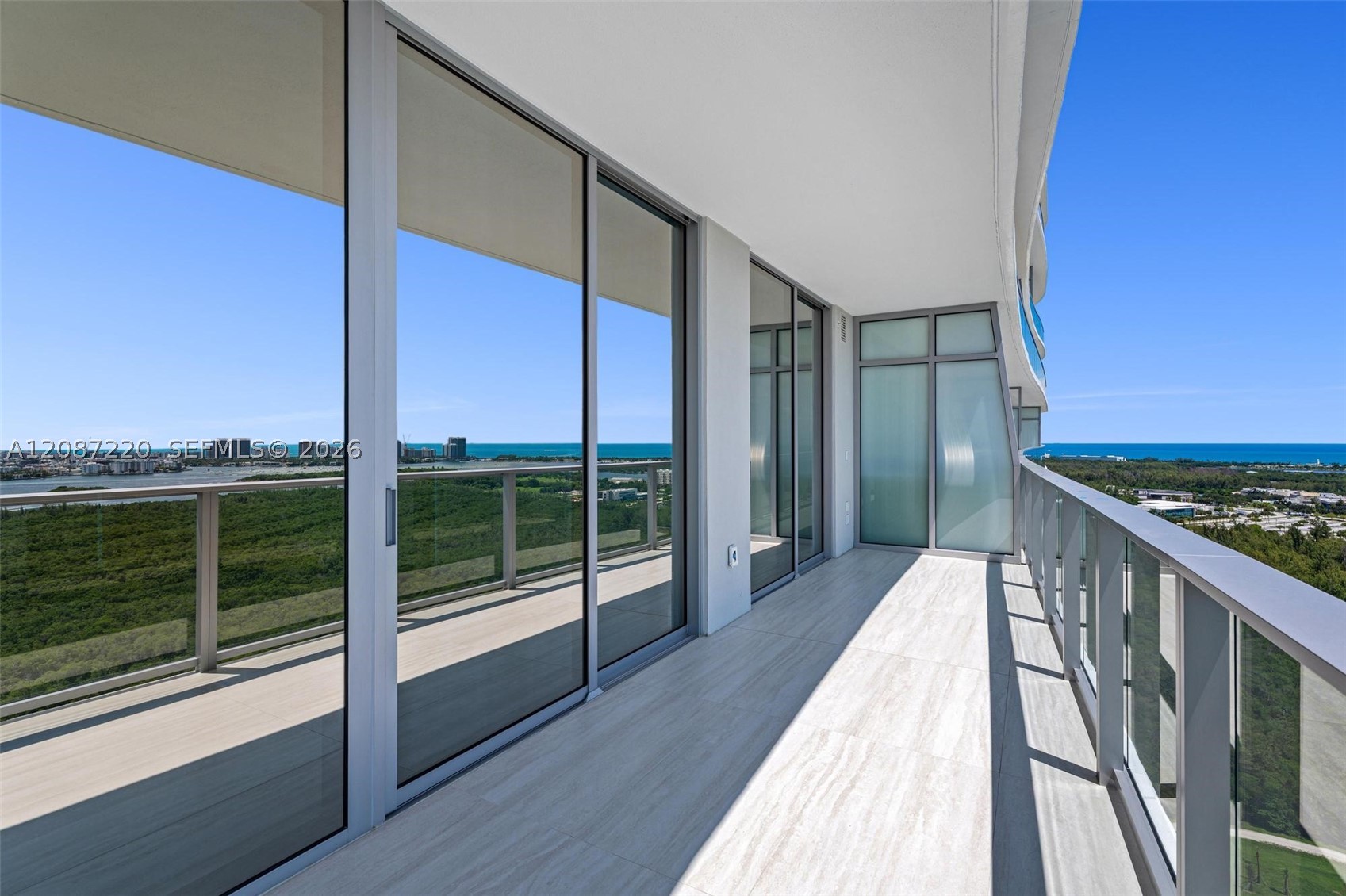 2411 Laguna #2704, North Miami FL 33181
