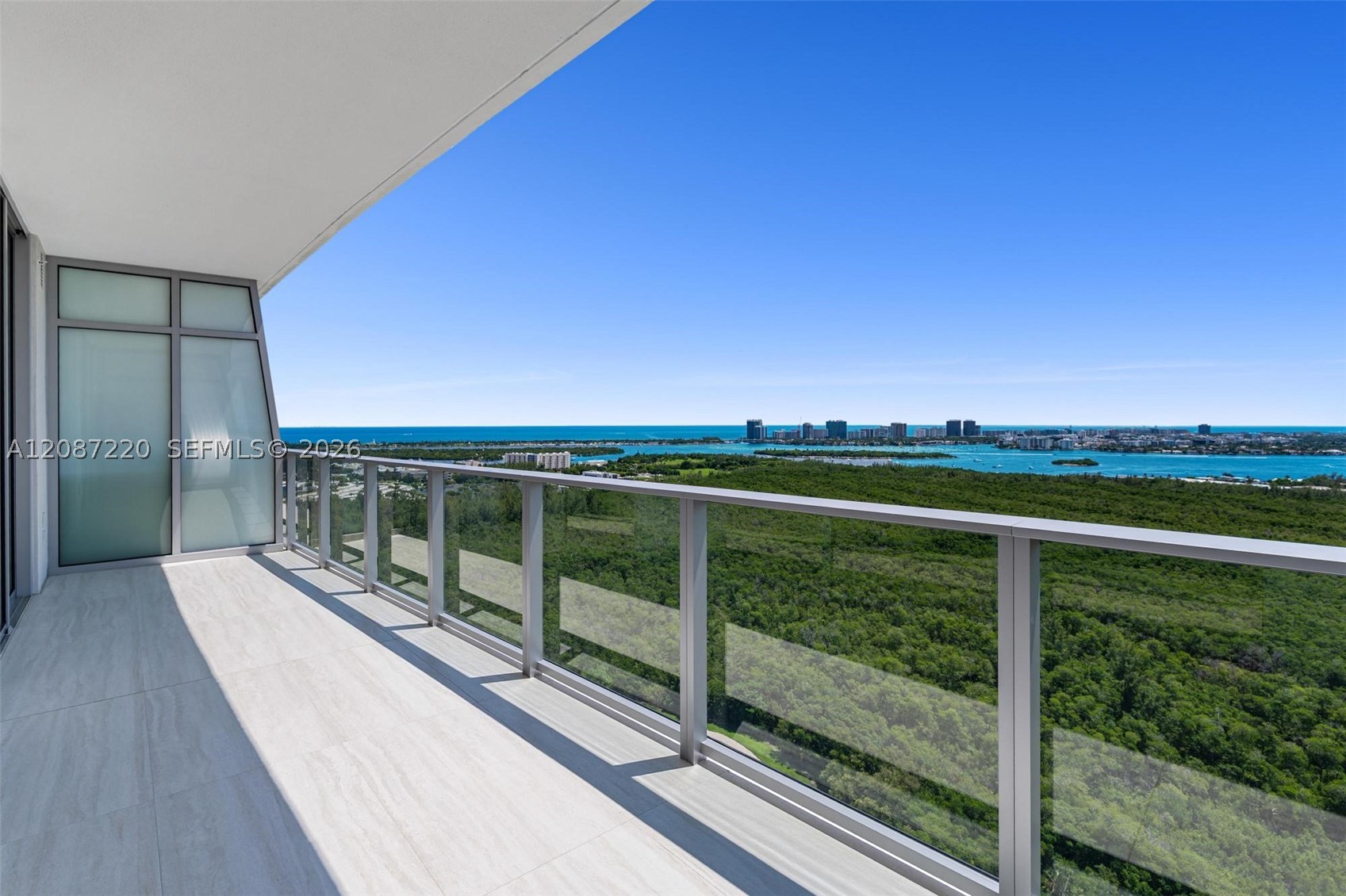 2411 Laguna #2704, North Miami FL 33181