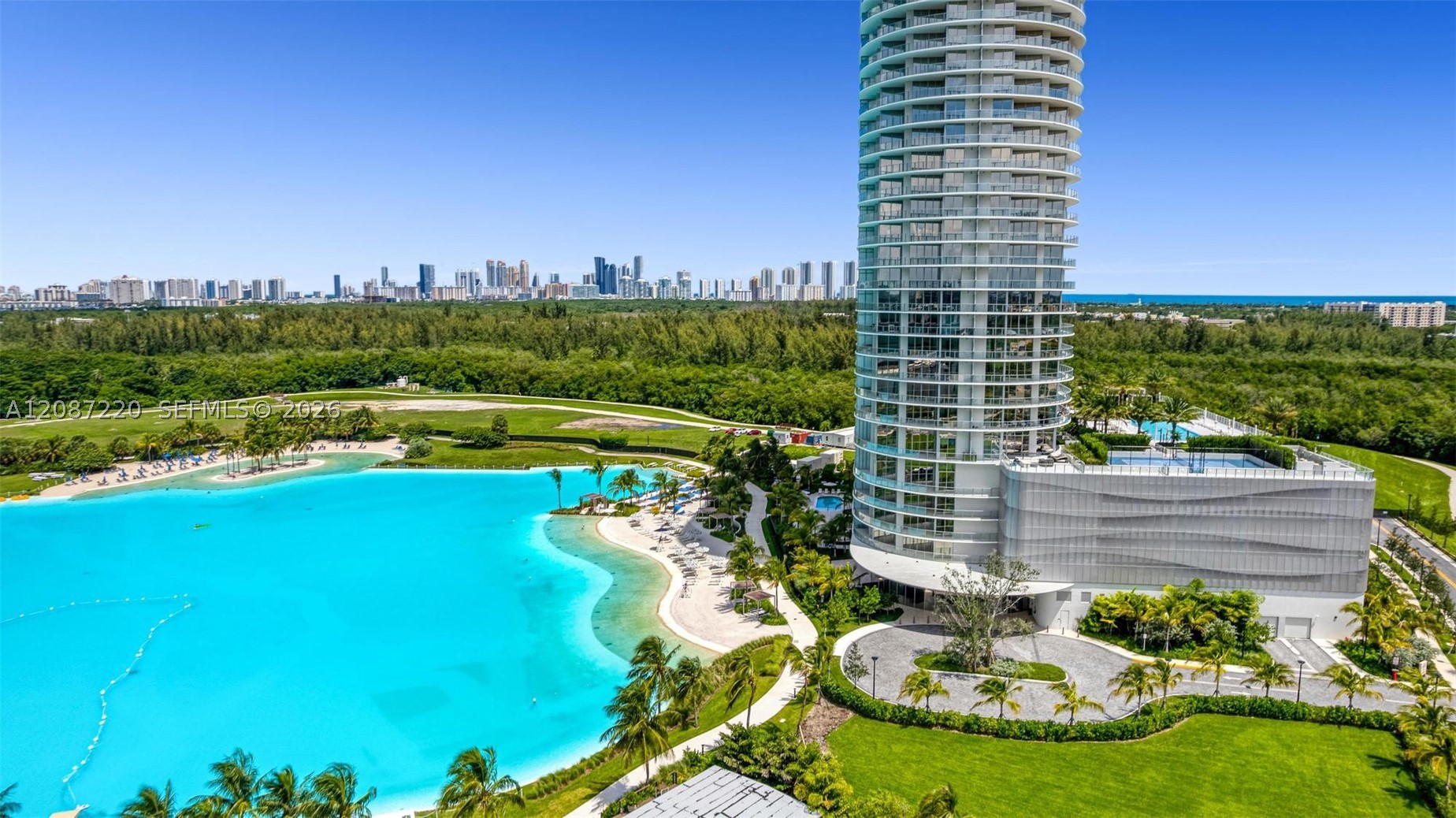 2411 Laguna #2704, North Miami FL 33181