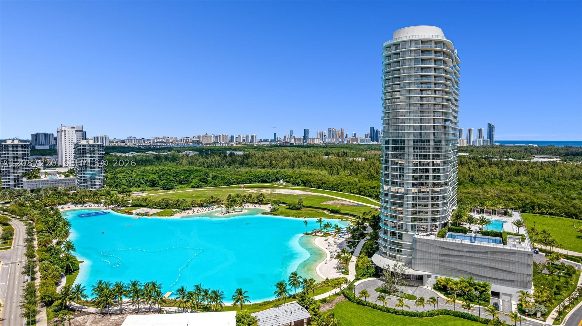 2411 Laguna #2704, North Miami FL 33181