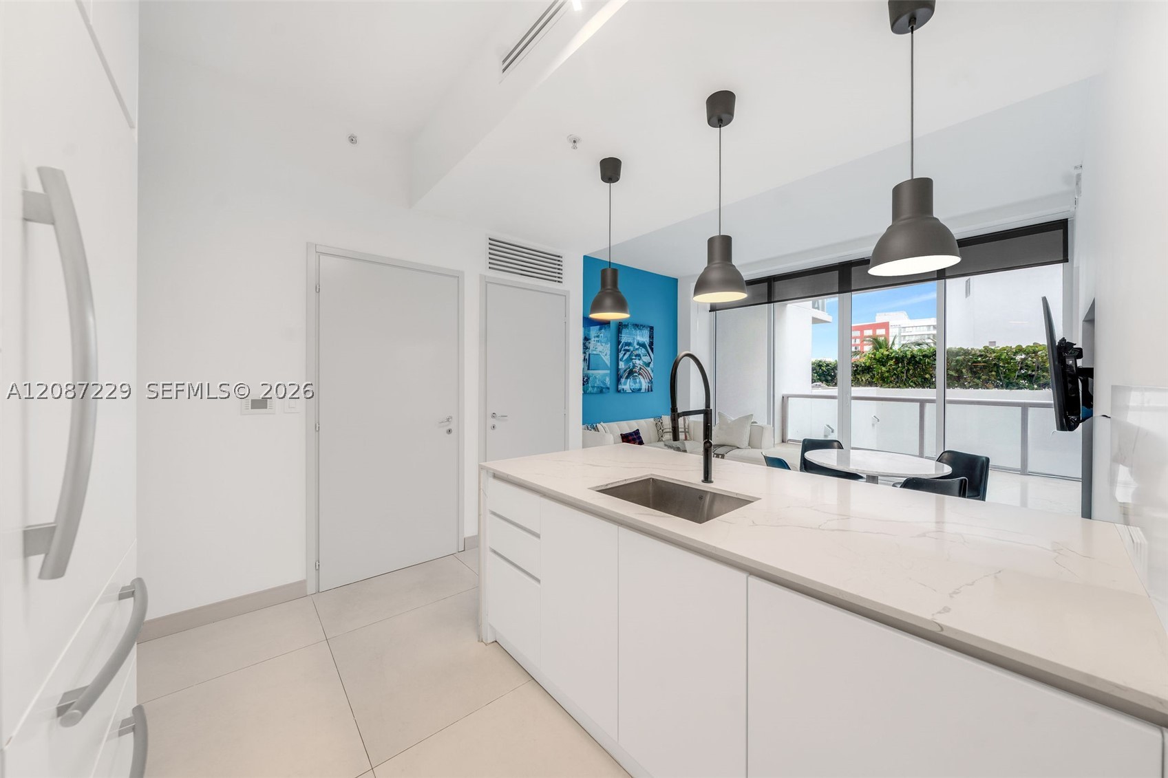 50 S Pointe Dr #514, Miami Beach FL 33139