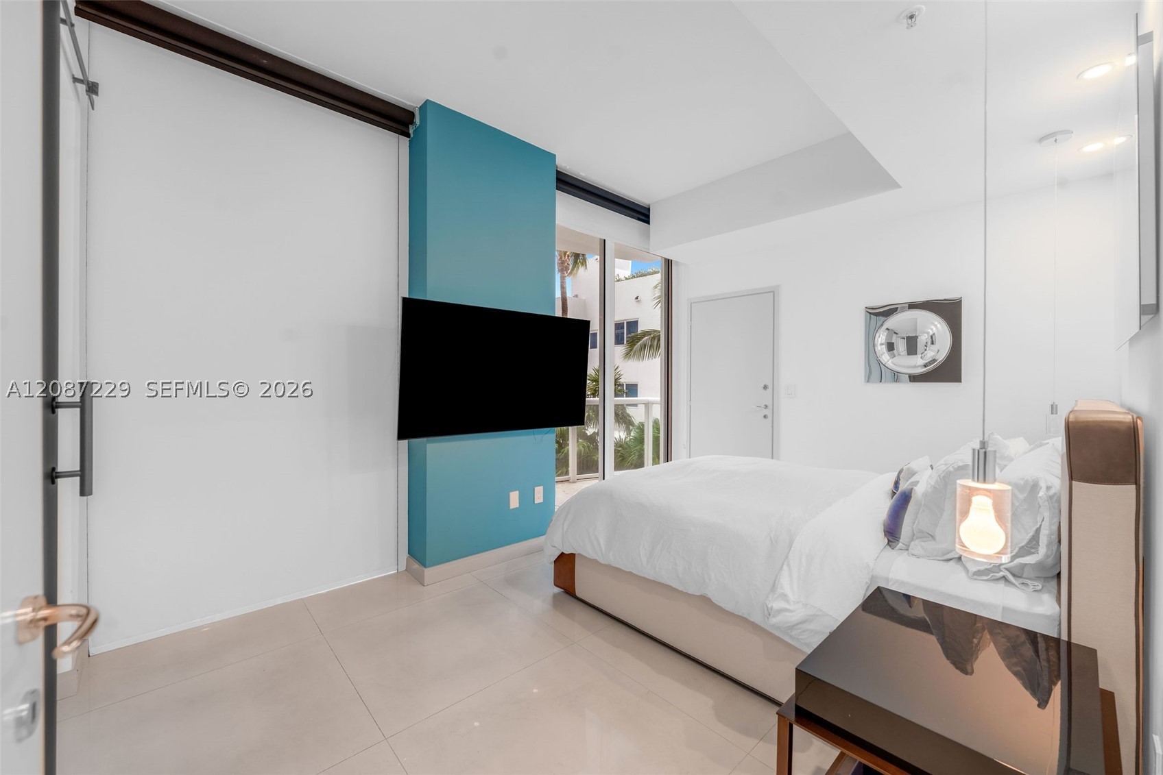 50 S Pointe Dr #514, Miami Beach FL 33139
