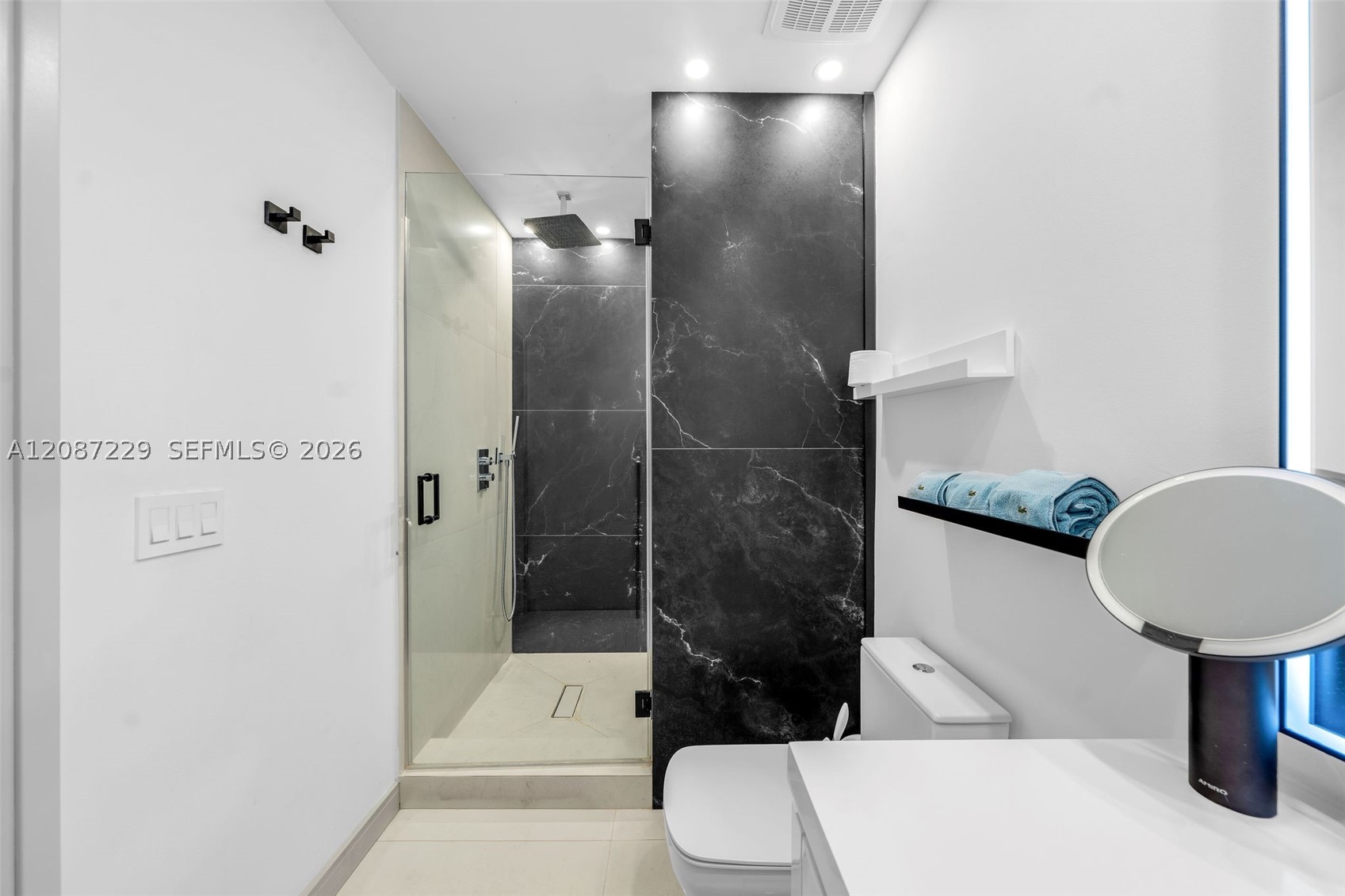 50 S Pointe Dr #514, Miami Beach FL 33139