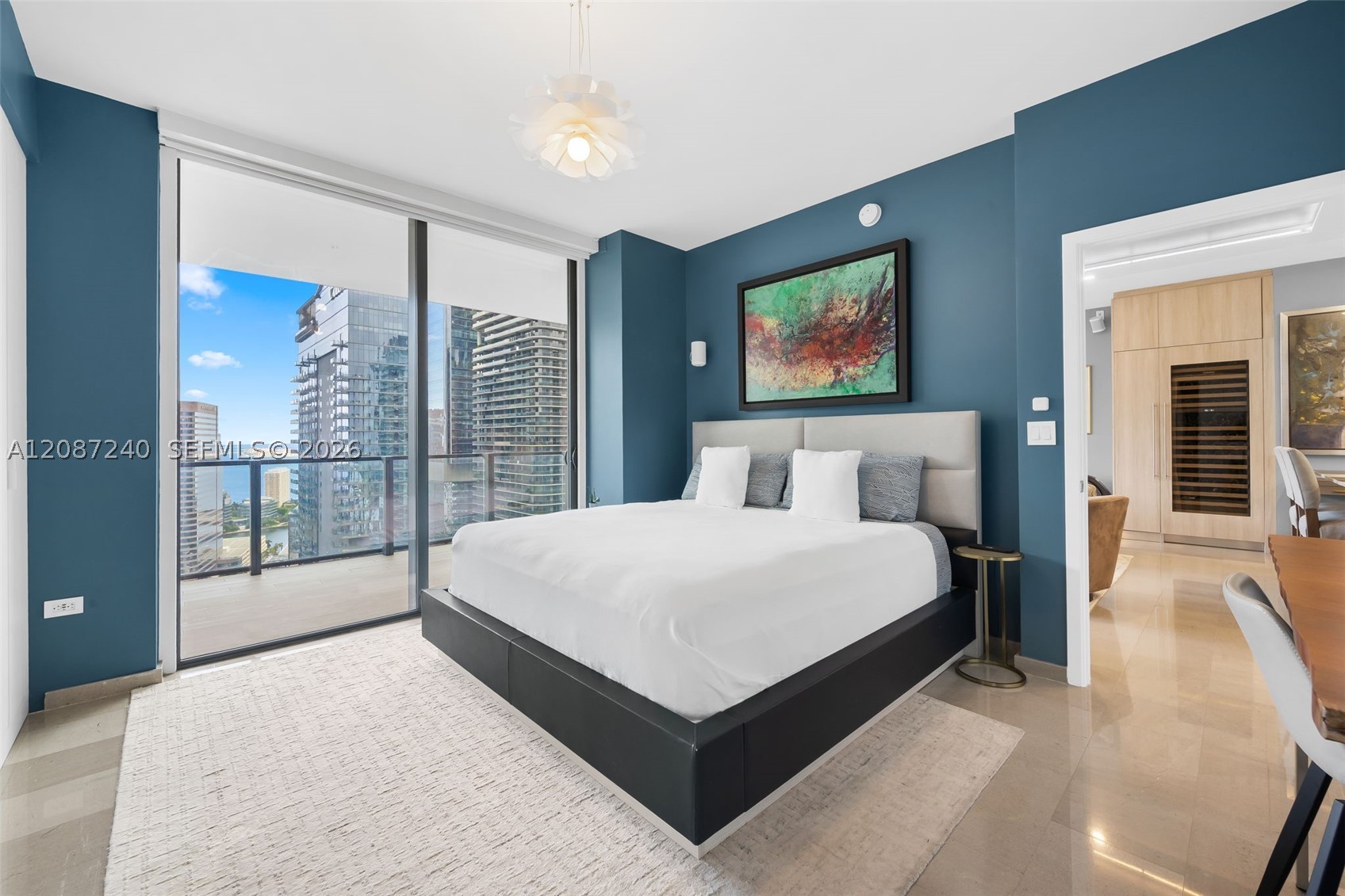 88 SW 7th St #3107, Miami FL 33130