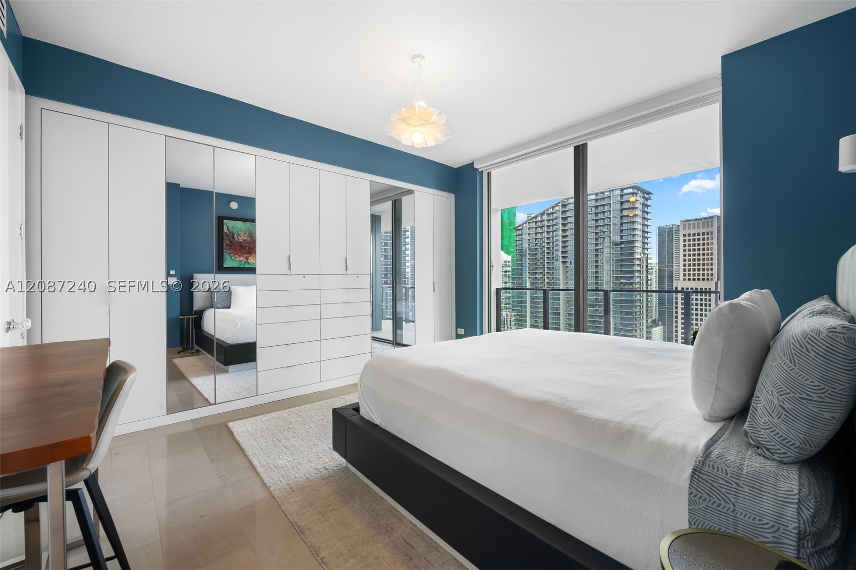 88 SW 7th St #3107, Miami FL 33130
