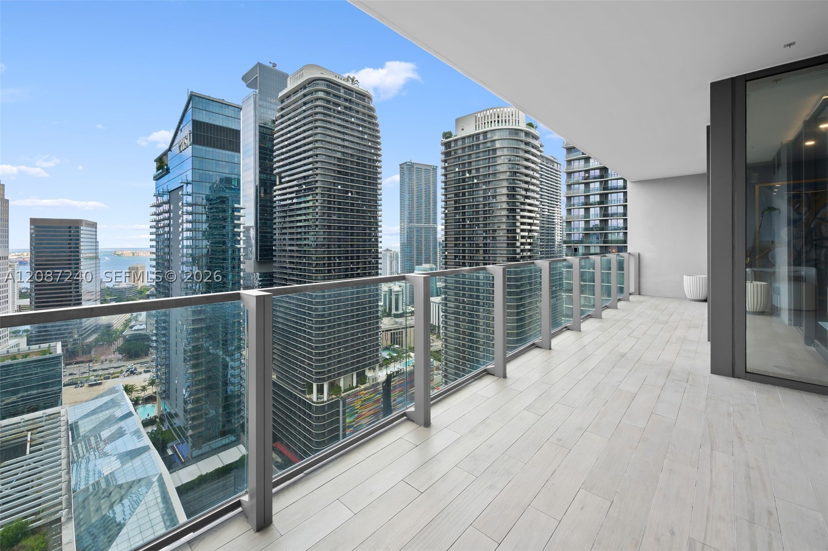 88 SW 7th St #3107, Miami FL 33130