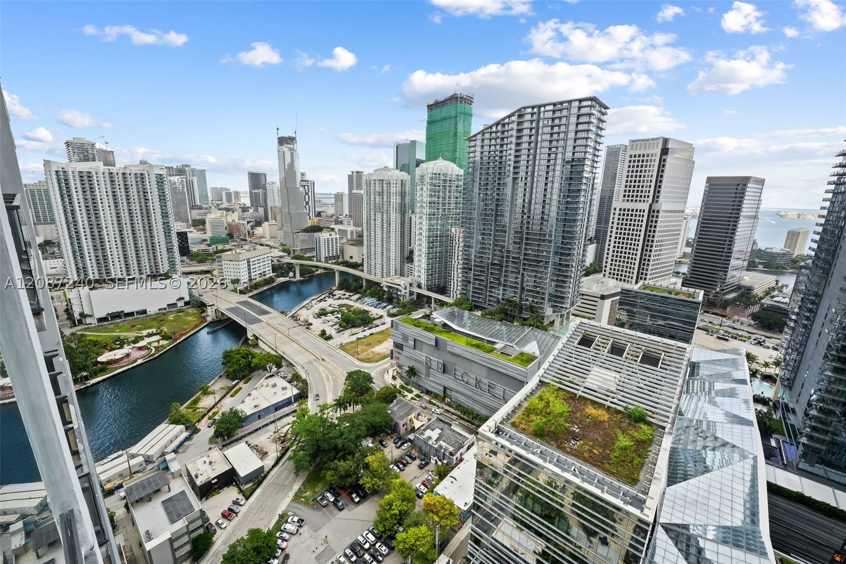 88 SW 7th St #3107, Miami FL 33130