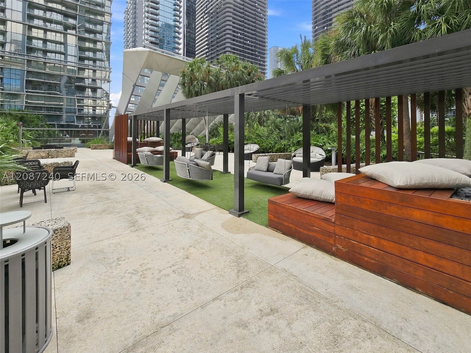 88 SW 7th St #3107, Miami FL 33130