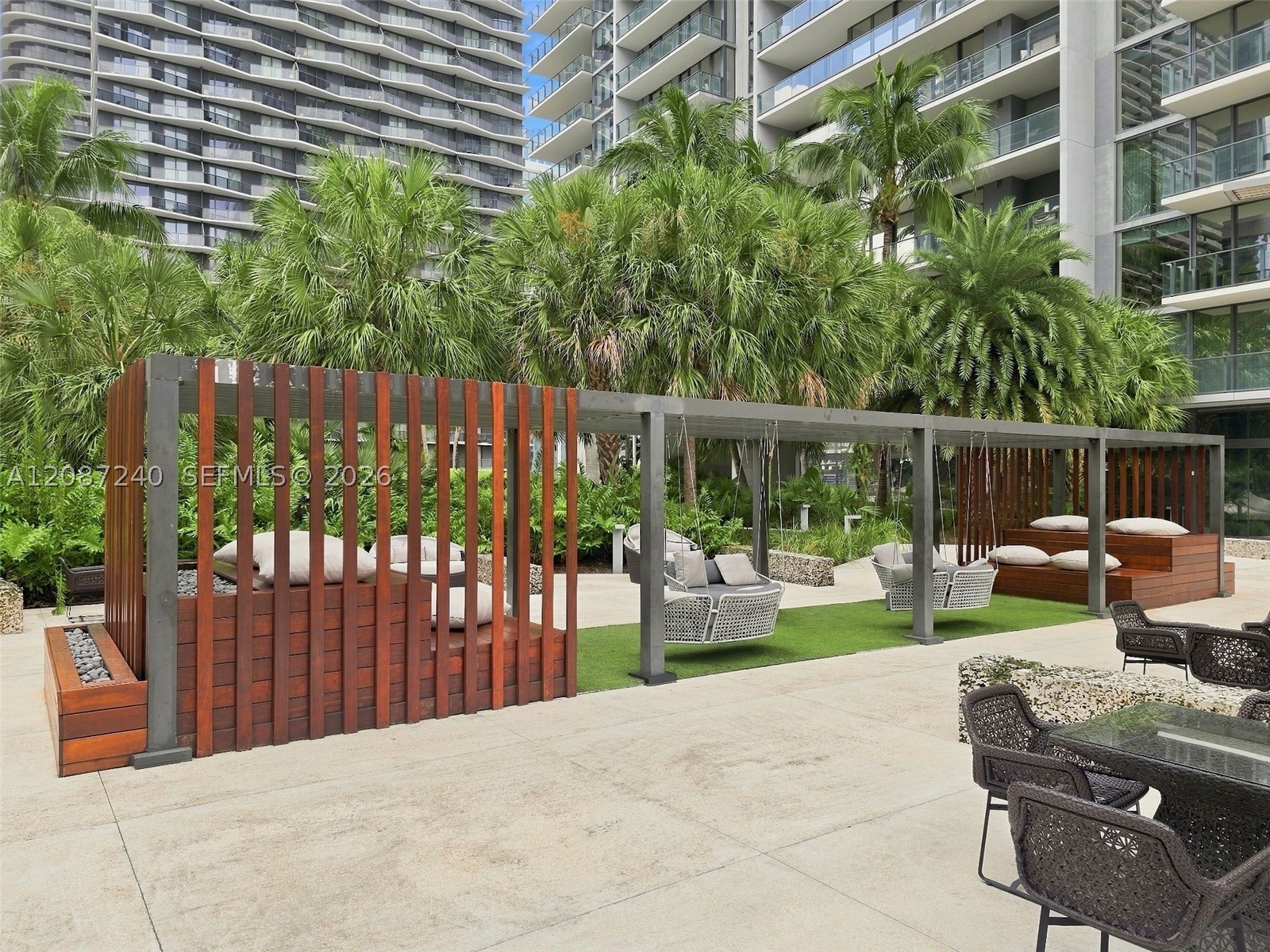 88 SW 7th St #3107, Miami FL 33130