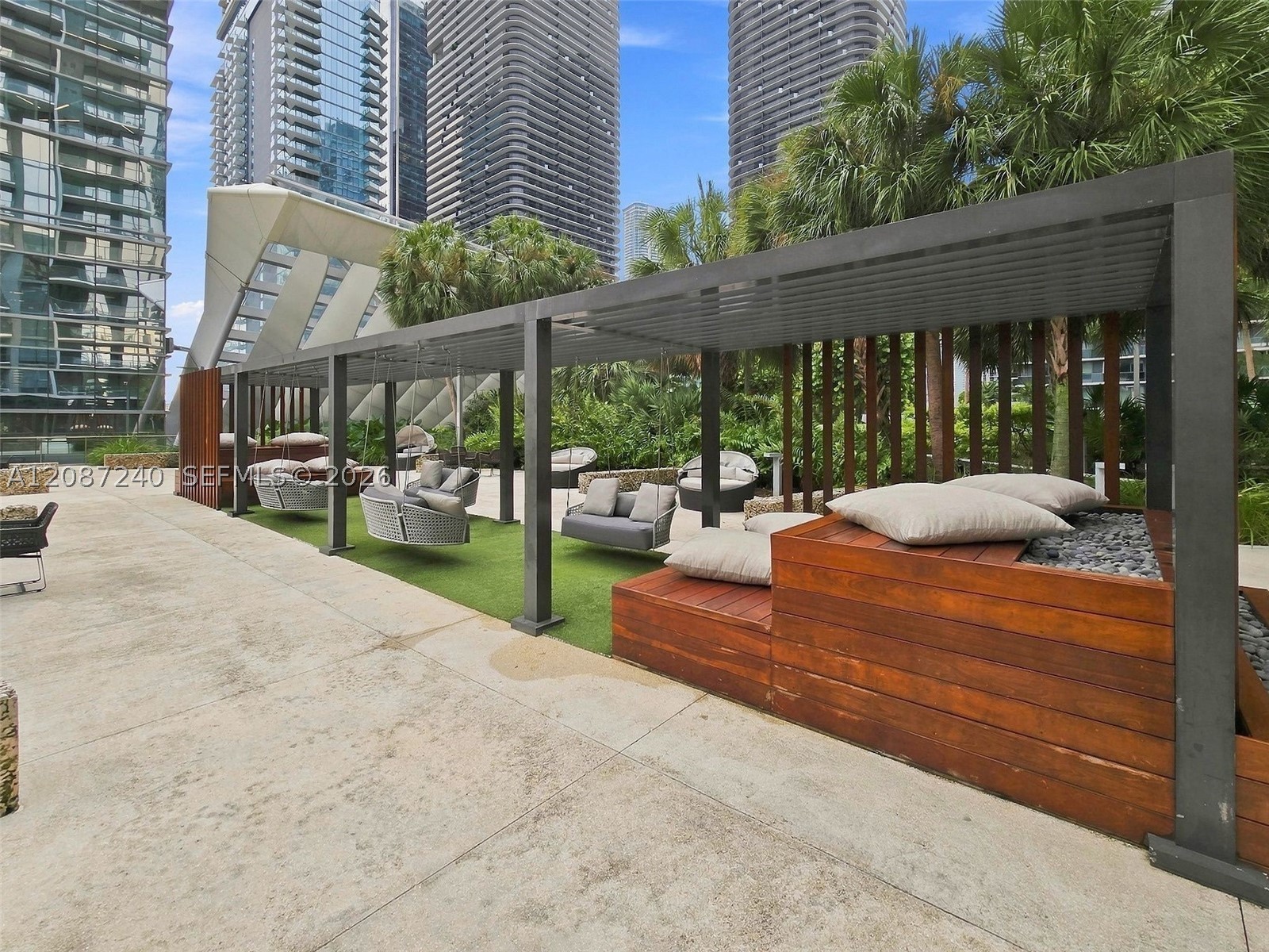 88 SW 7th St #3107, Miami FL 33130