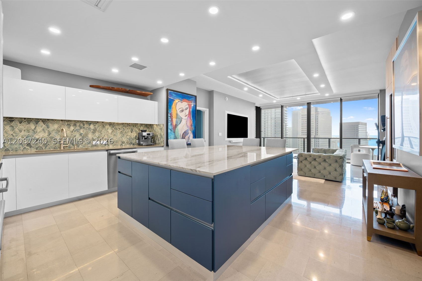 88 SW 7th St #3107, Miami FL 33130