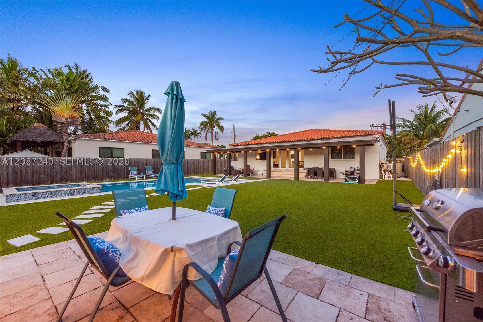 7940 Hawthorne Ave, Miami Beach FL 33141