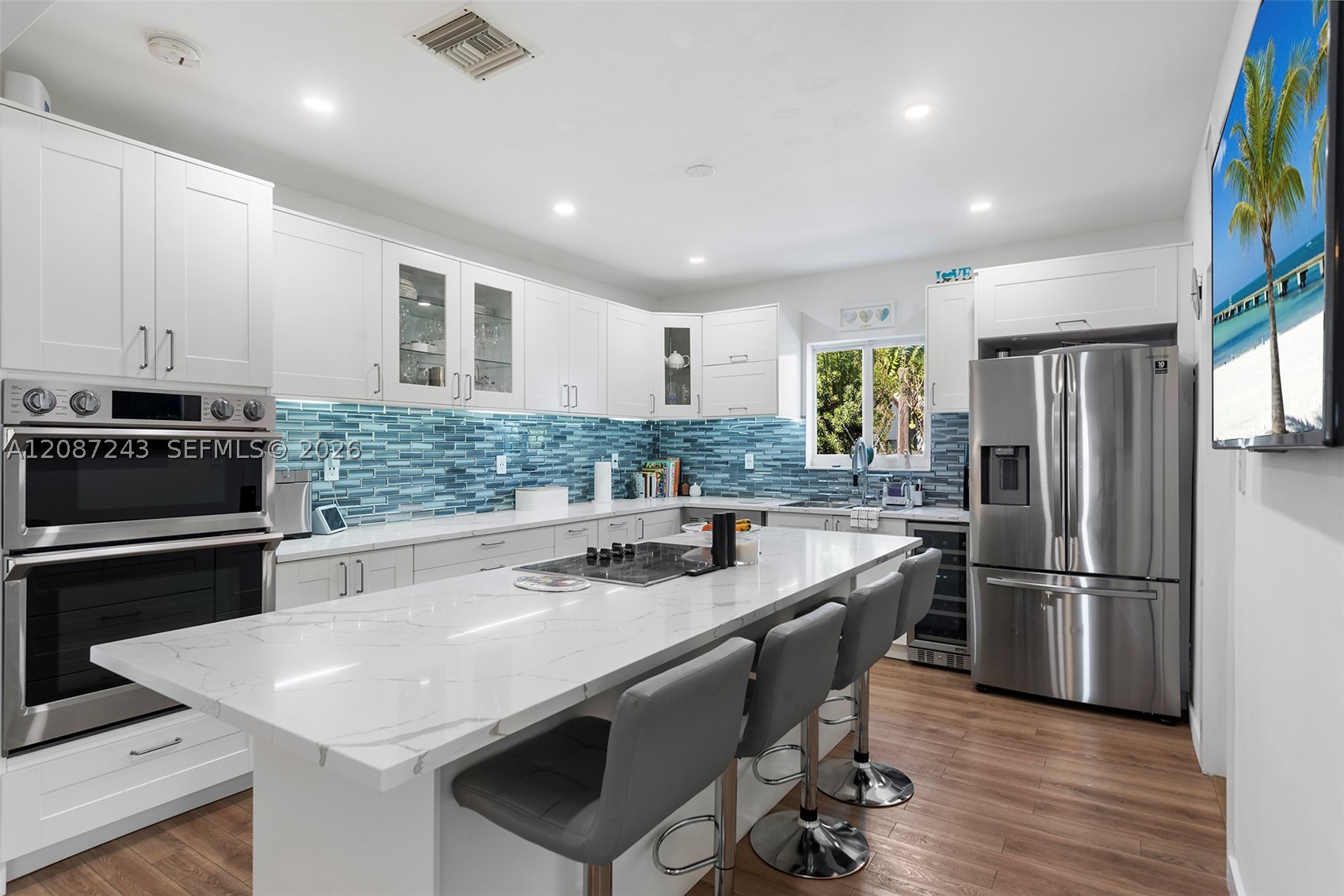7940 Hawthorne Ave, Miami Beach FL 33141
