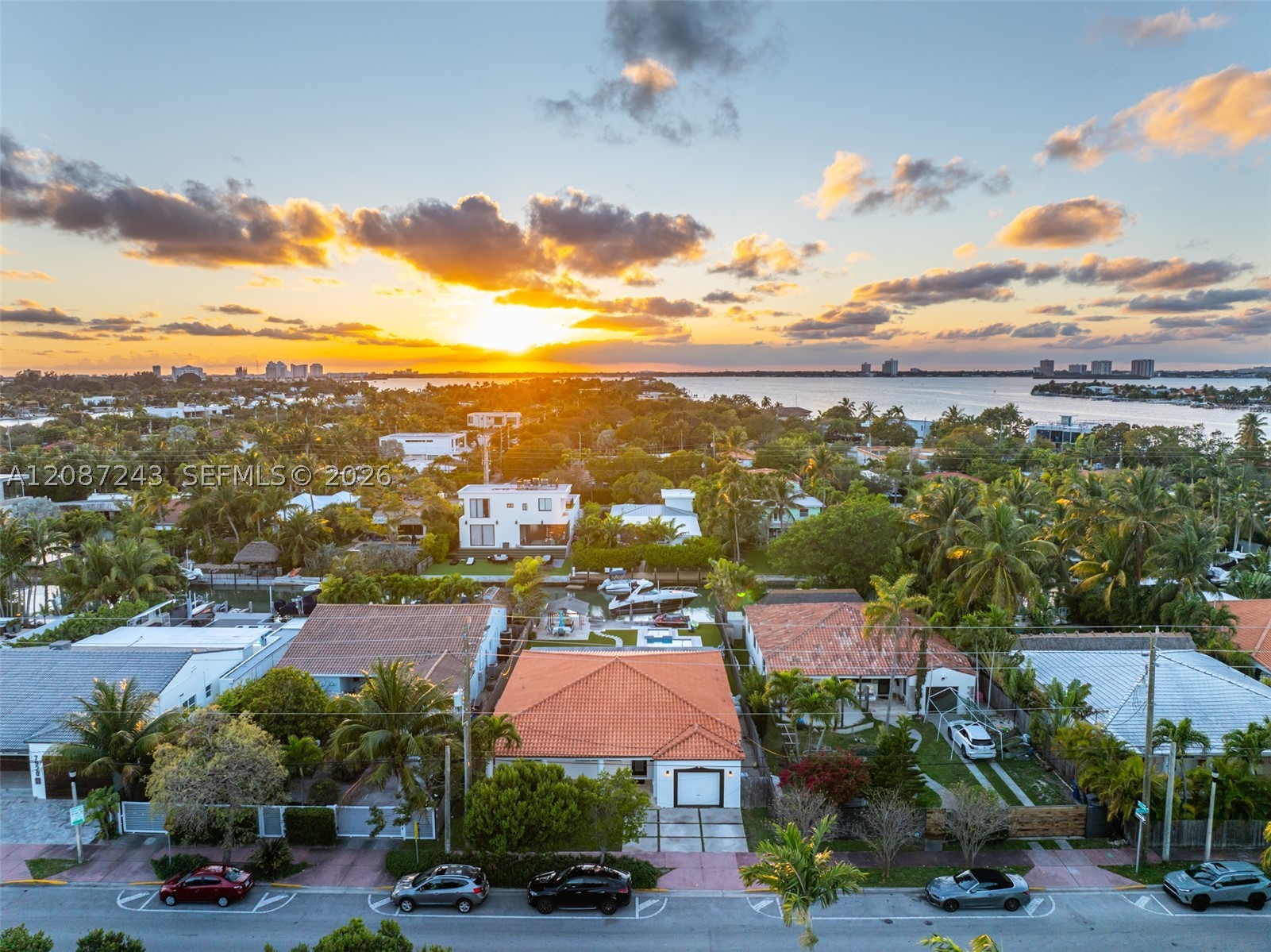 7940 Hawthorne Ave, Miami Beach FL 33141