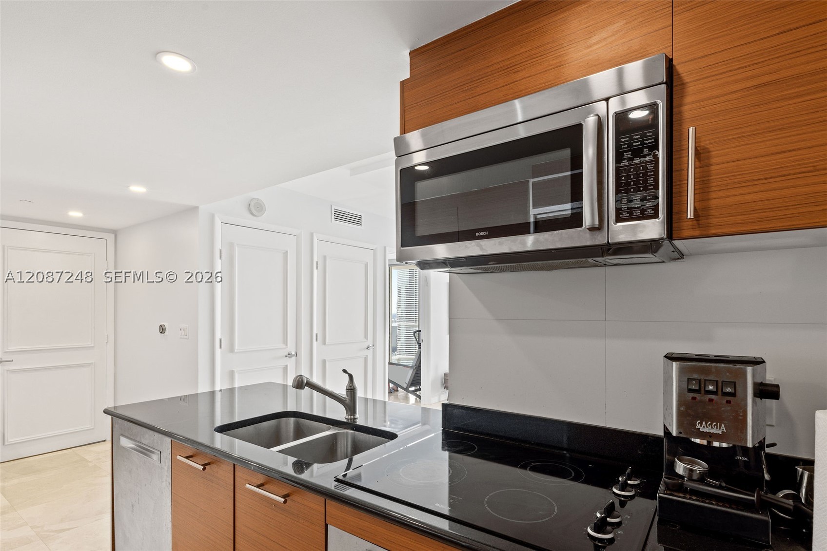 50 Biscayne Blvd #4405, Miami FL 33132