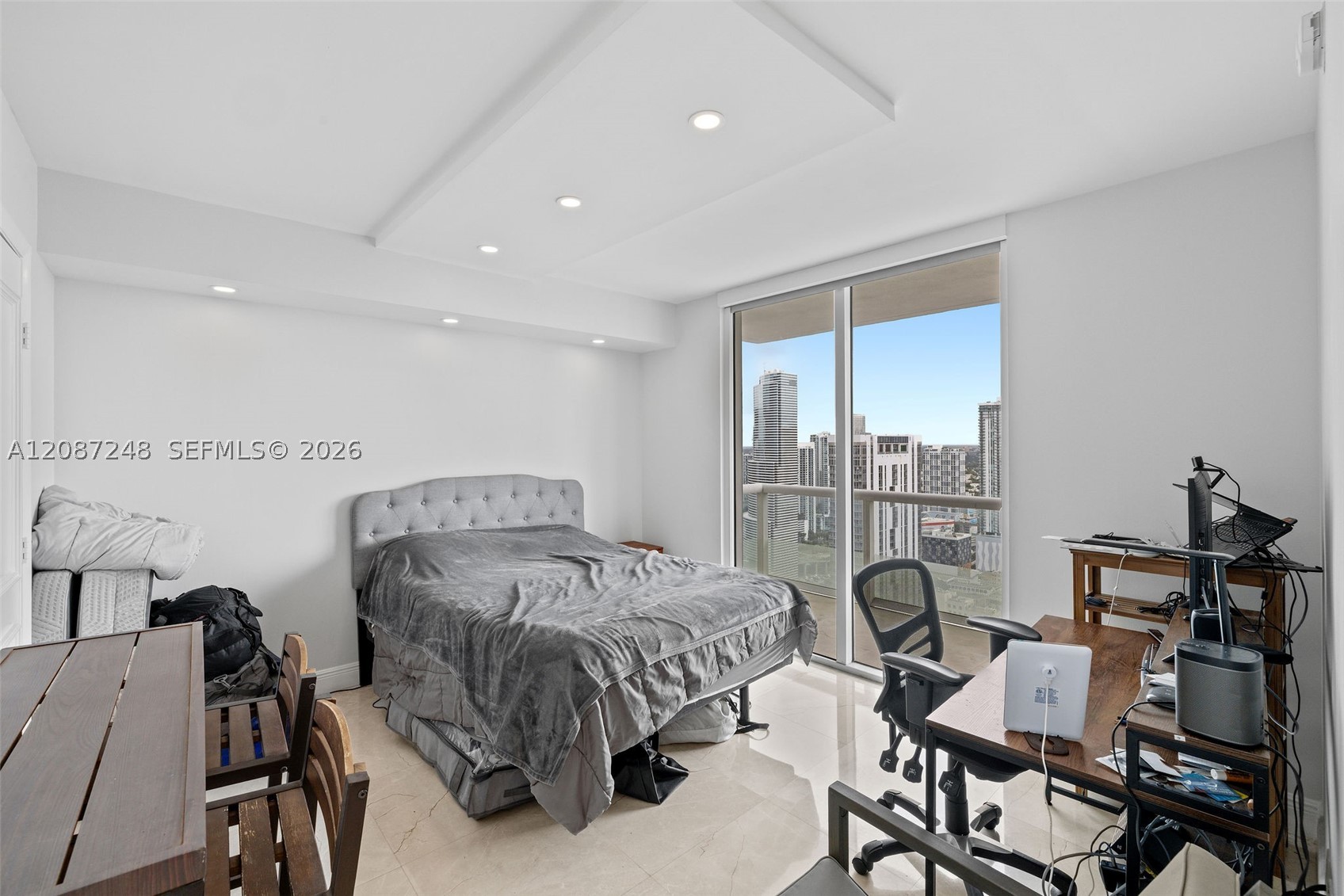 50 Biscayne Blvd #4405, Miami FL 33132