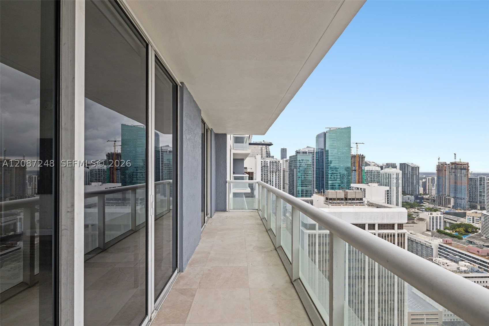 50 Biscayne Blvd #4405, Miami FL 33132
