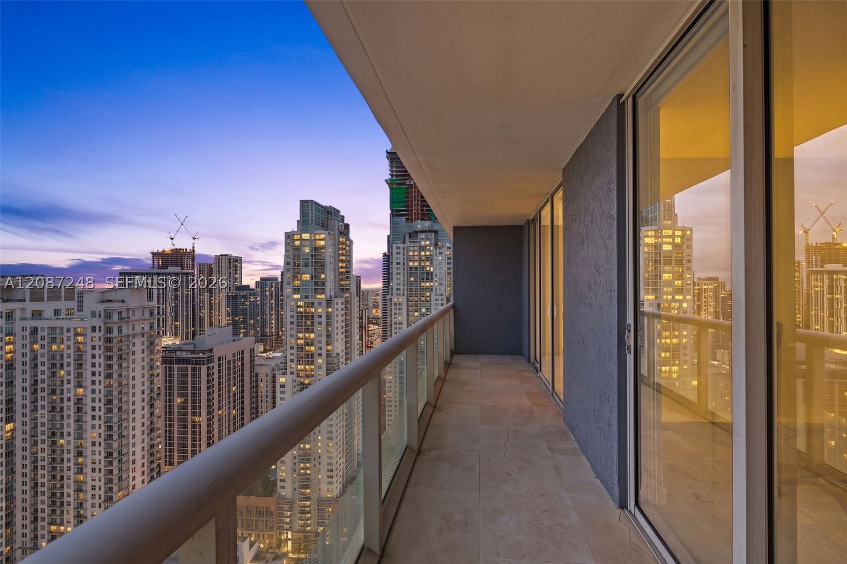 50 Biscayne Blvd #4405, Miami FL 33132