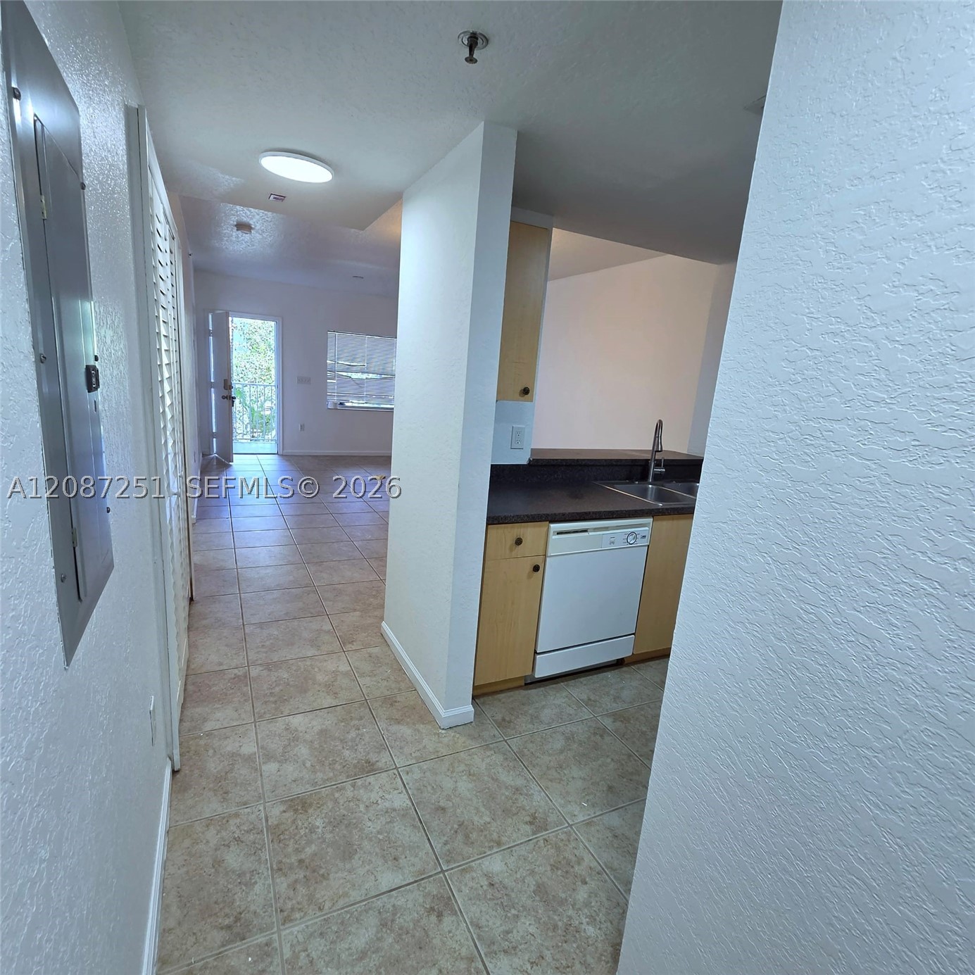 2901 Riverside Dr #203, Coral Springs FL 33065
