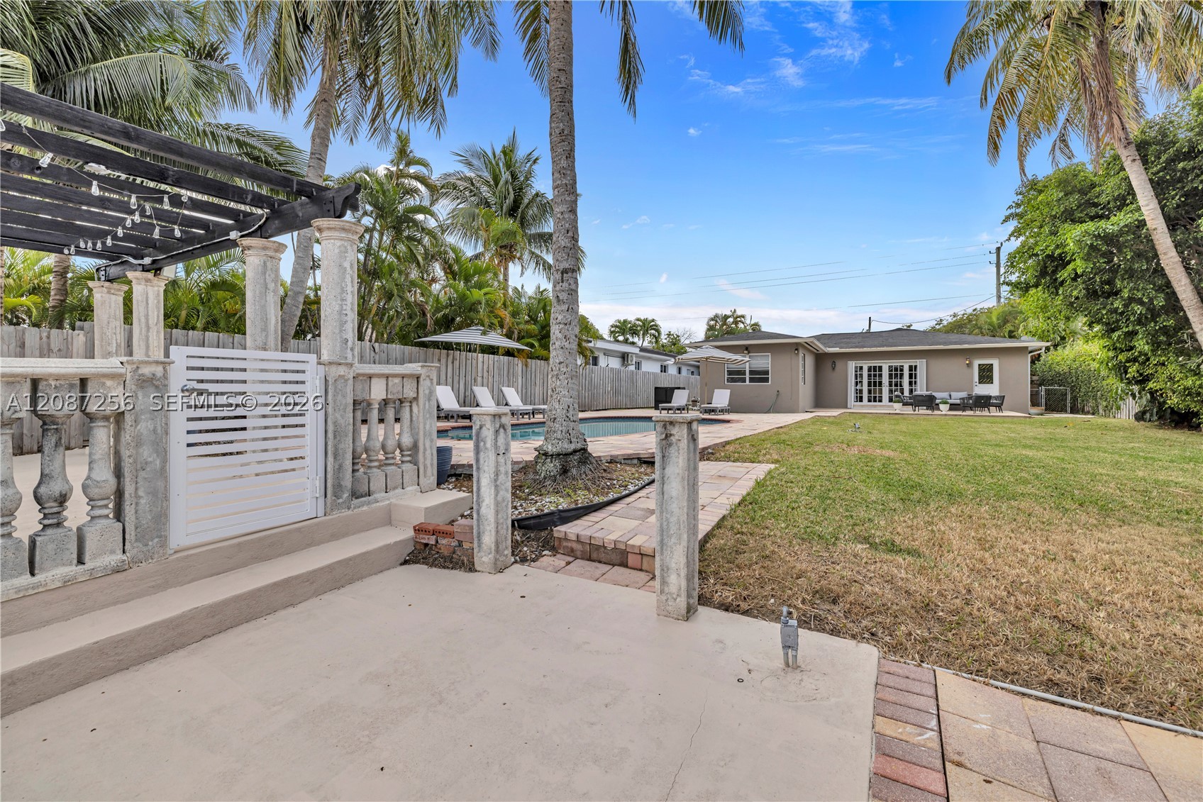 1815 Daytonia Rd #0, Miami Beach FL 33141