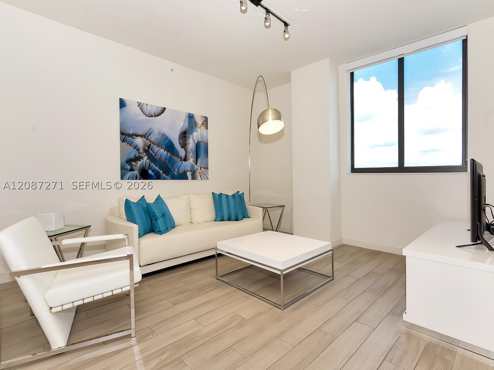 999 SW 1st Ave #2512, Miami FL 33130