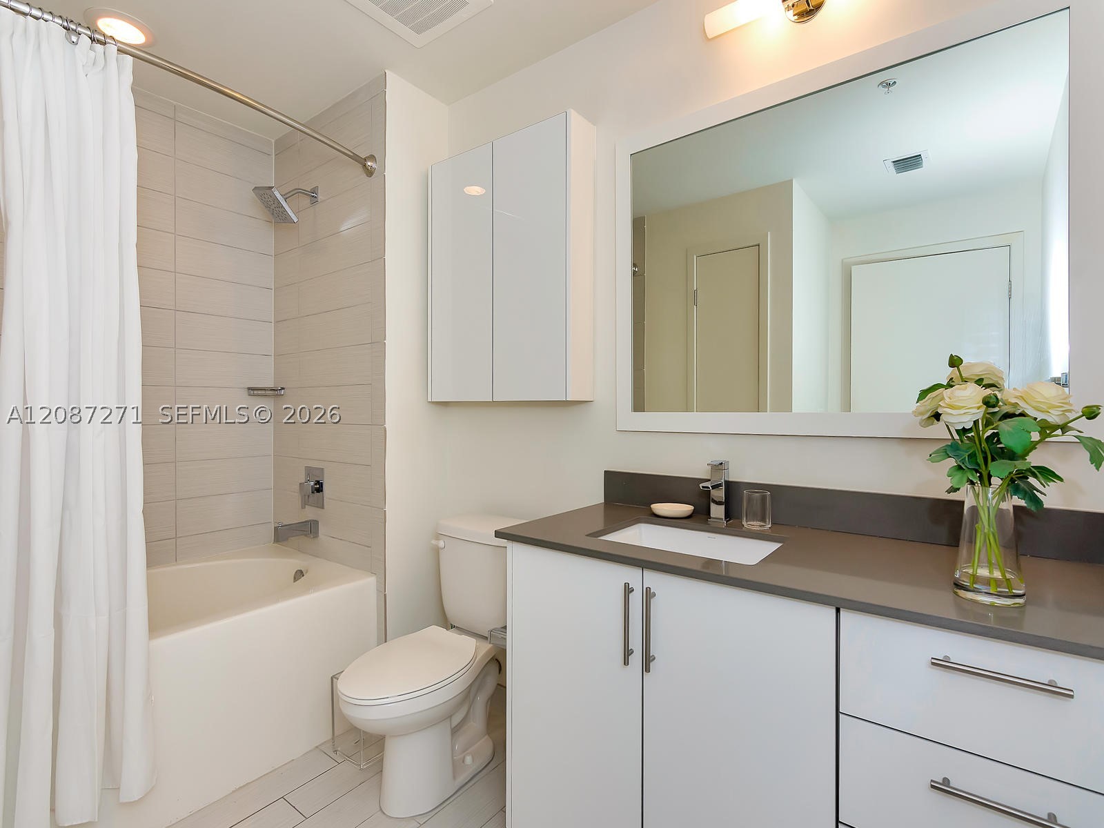 999 SW 1st Ave #2512, Miami FL 33130