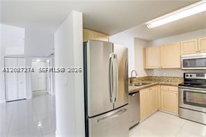 609 E Sheridan St #201, Dania Beach FL 33004