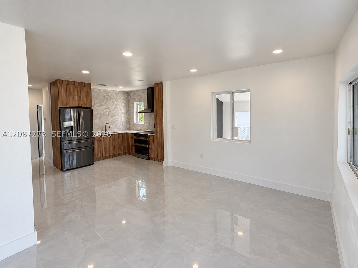 940 NW 67th St, Miami FL 33150
