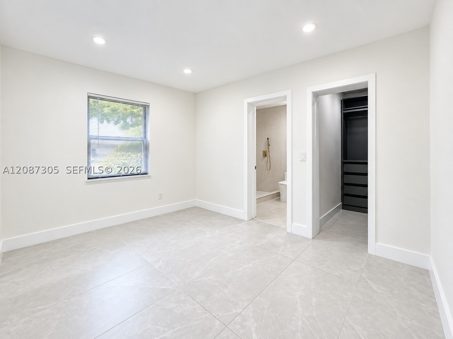 1043 NW 48th St #0, Miami FL 33127
