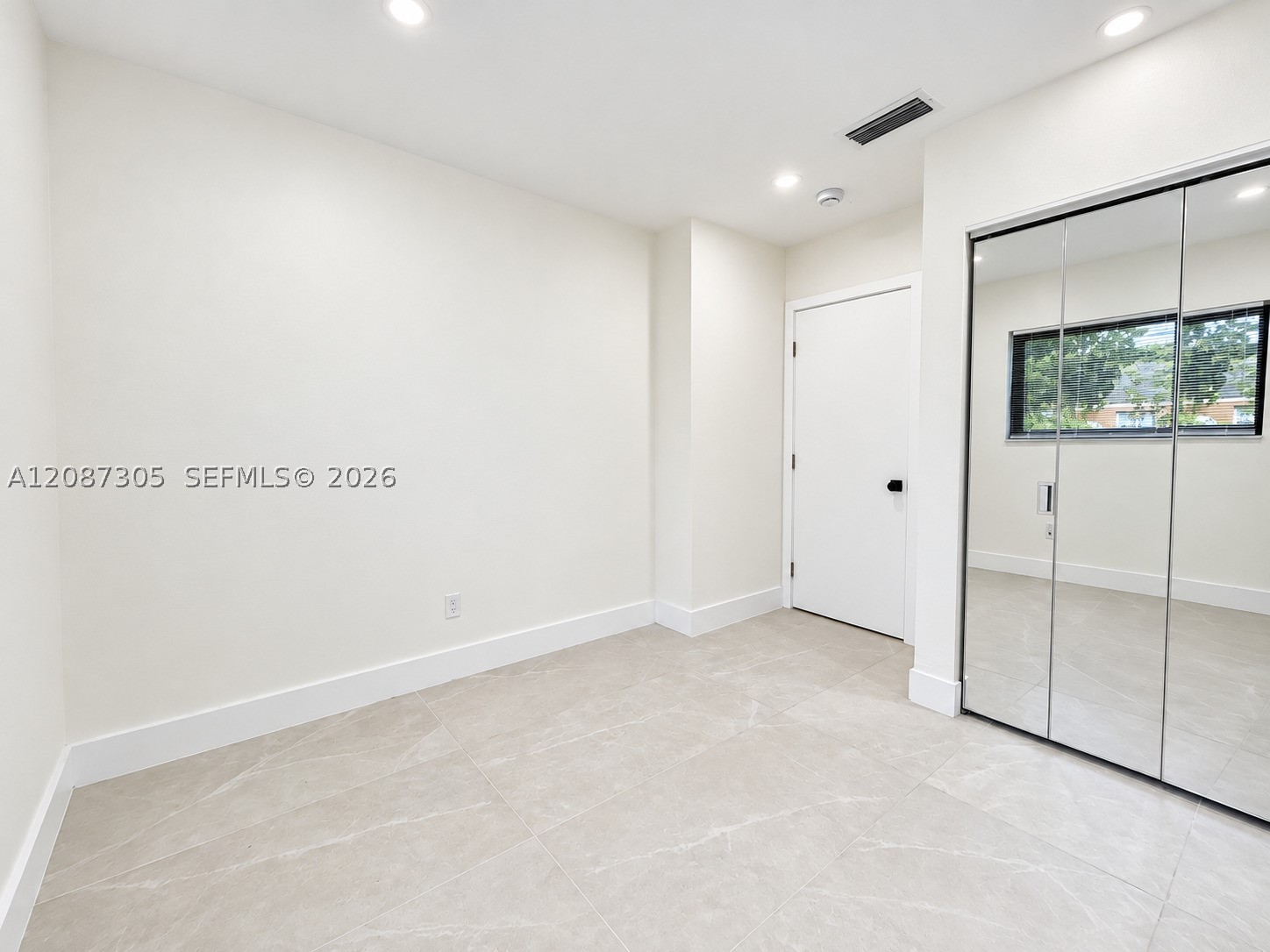 1043 NW 48th St #0, Miami FL 33127
