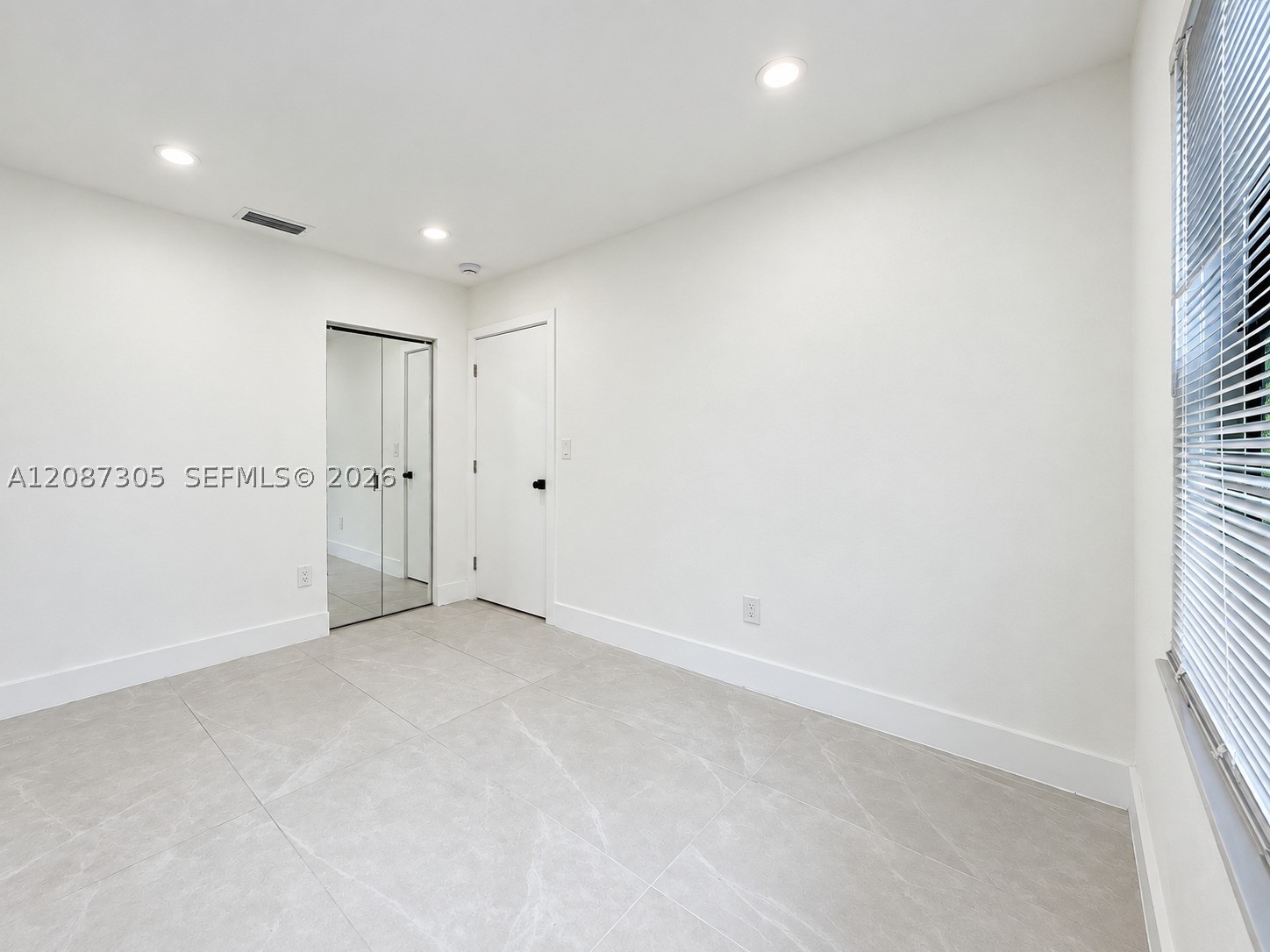 1043 NW 48th St #0, Miami FL 33127