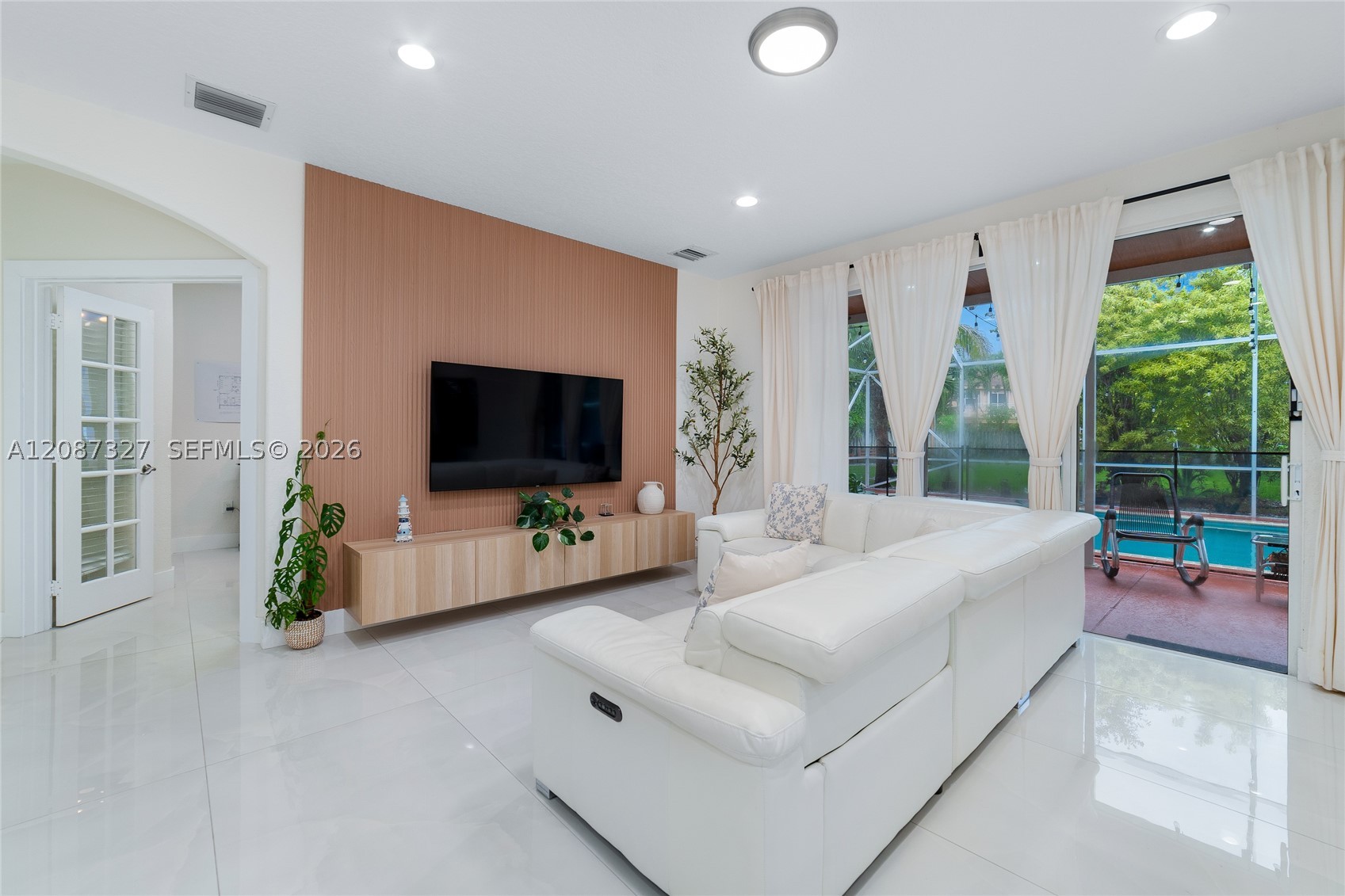 16759 NW 15th St, Pembroke Pines FL 33028