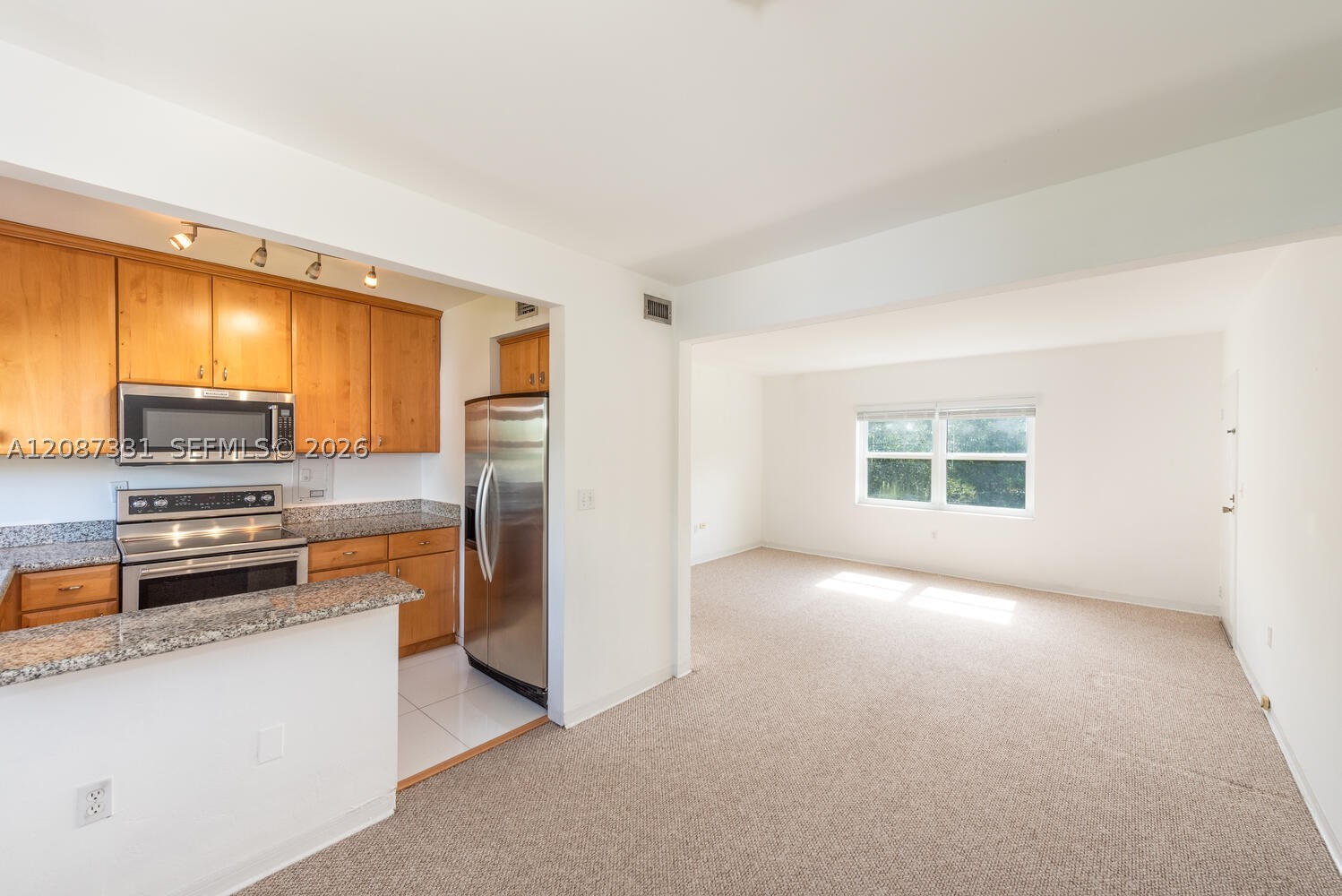5471 SW 78th St #16D, Miami FL 33143