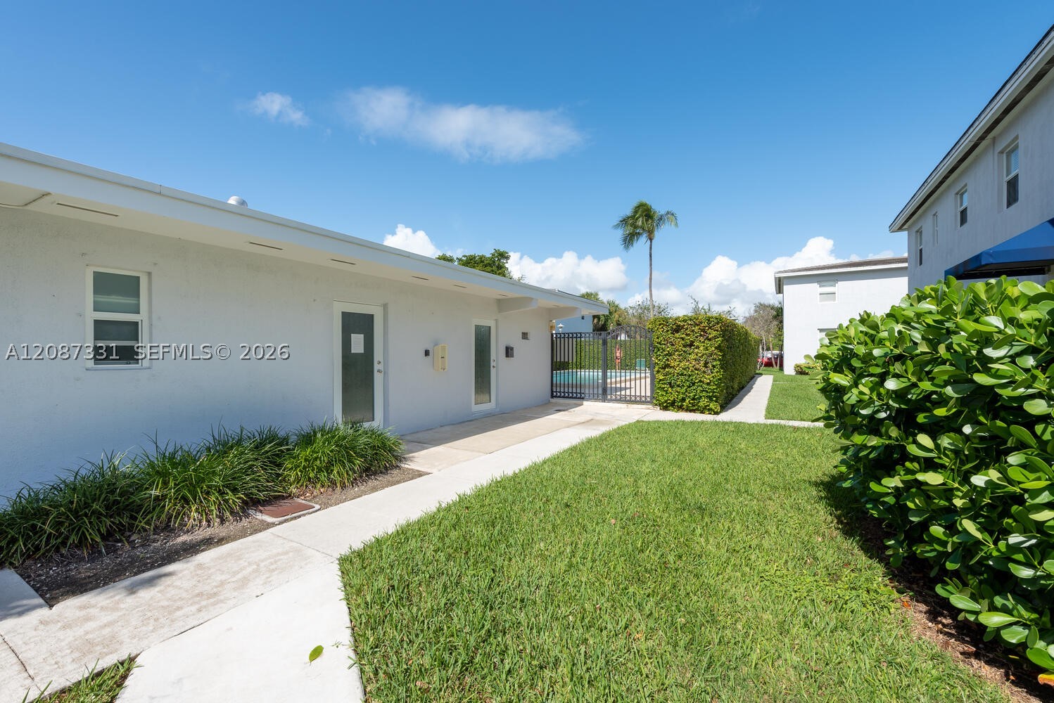 5471 SW 78th St #16D, Miami FL 33143