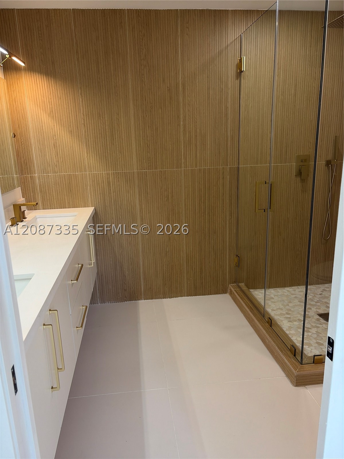 2315 NW 3rd St, Miami FL 33125