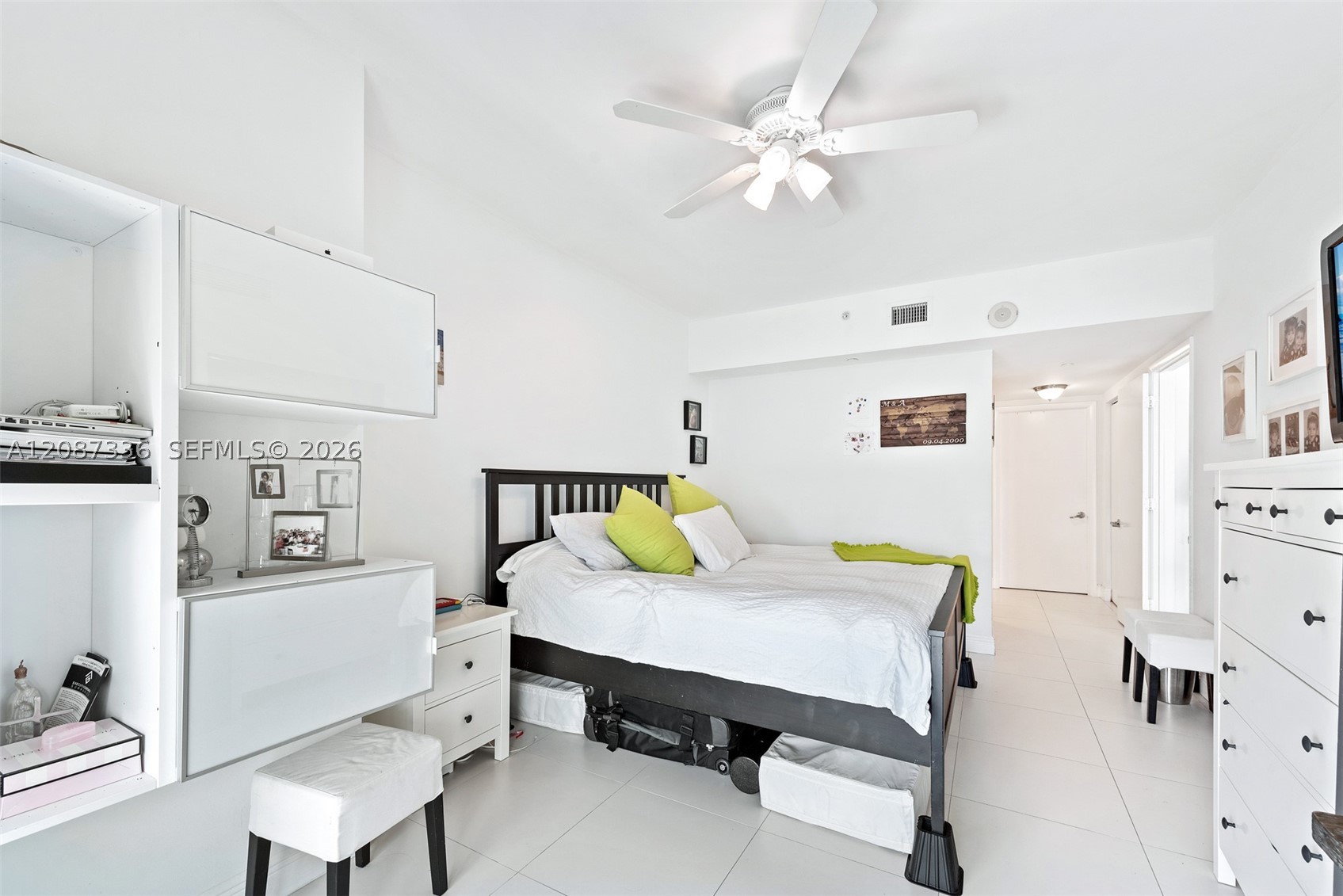 350 S Miami Ave #3802, Miami FL 33130