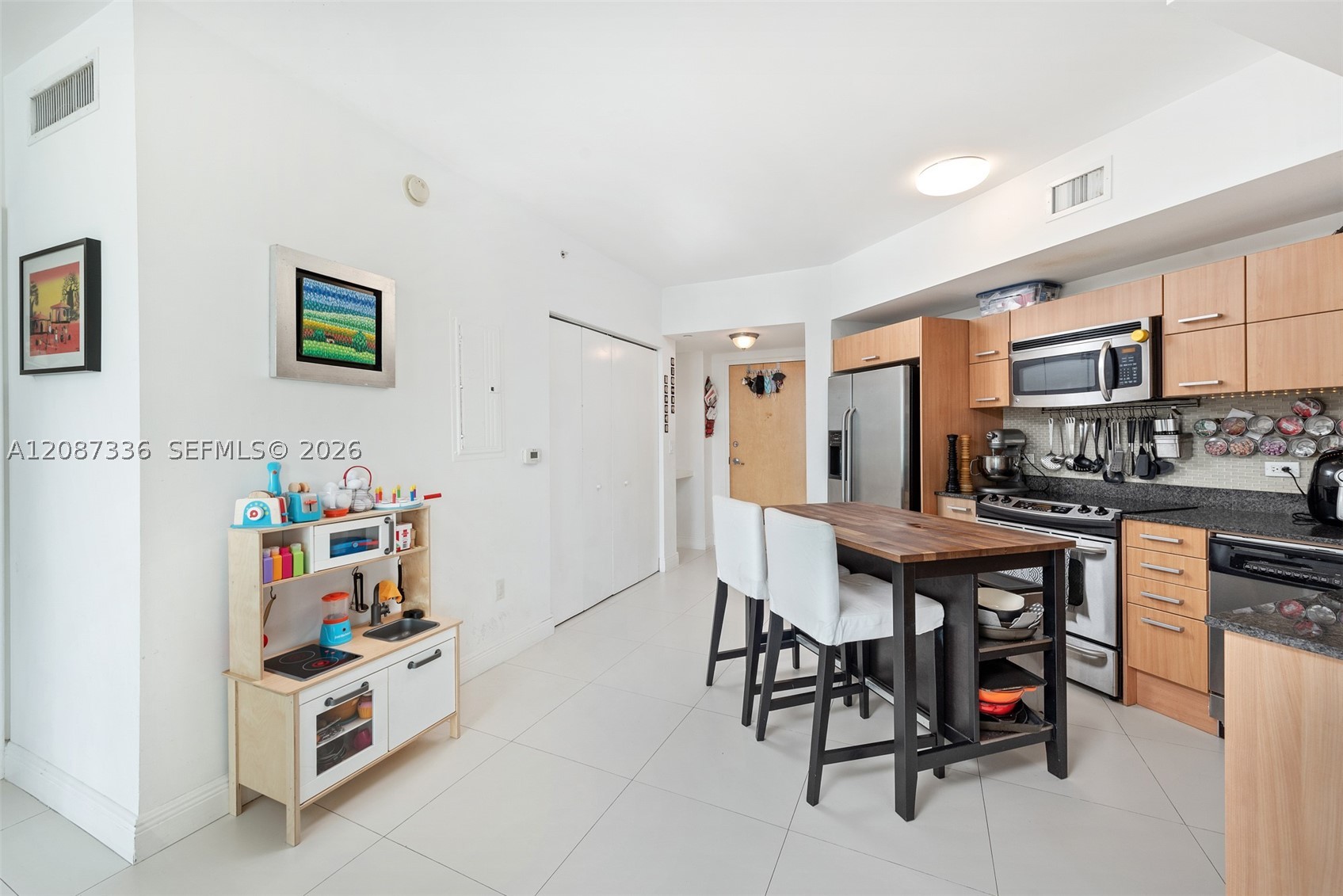 350 S Miami Ave #3802, Miami FL 33130